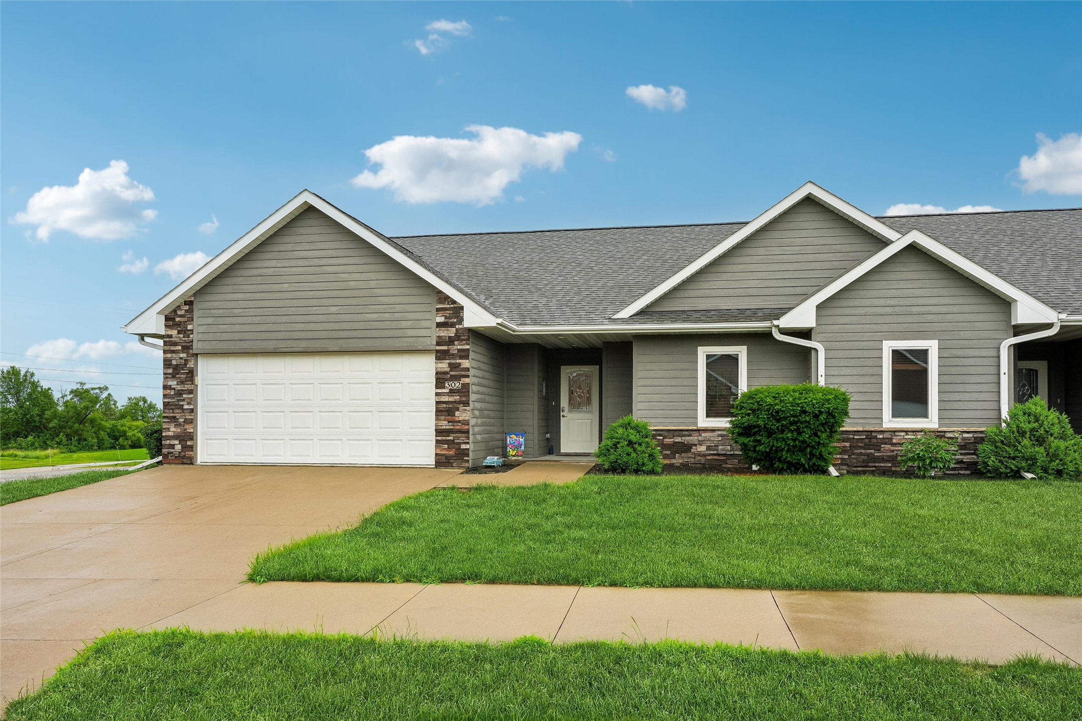 302 Coneflower Court Property Photo 1