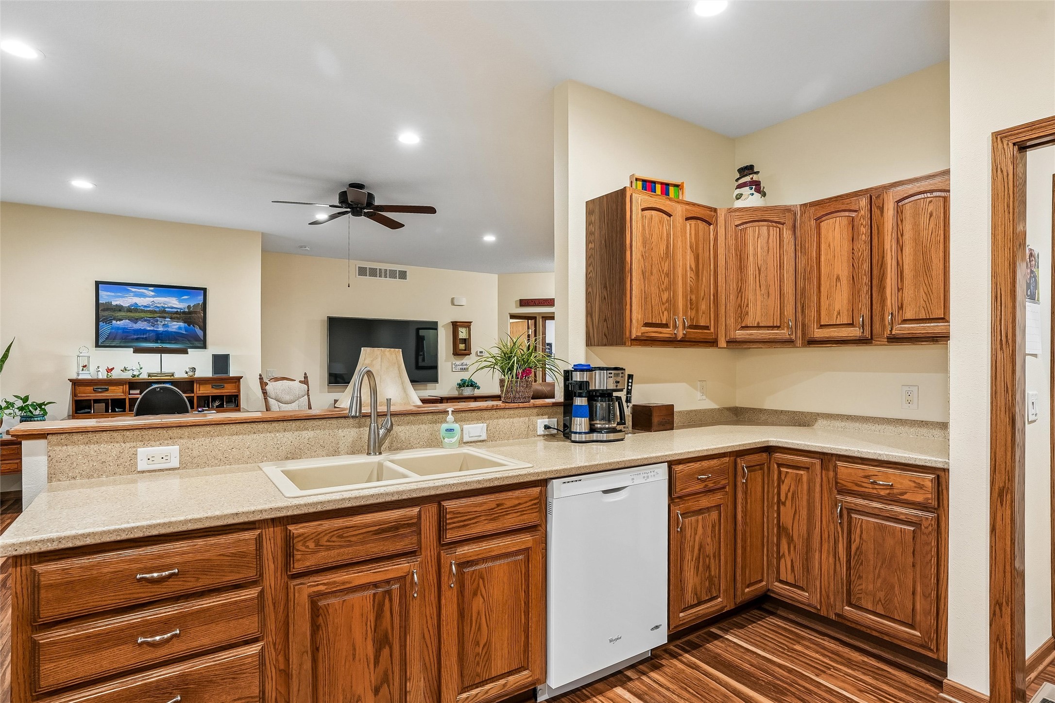 302 Coneflower Court Property Photo 9