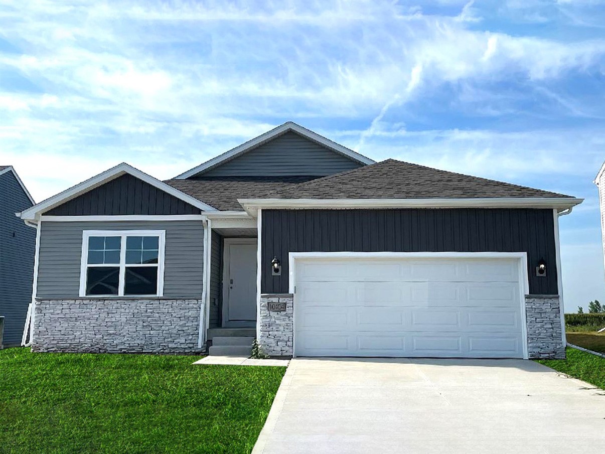 409 Kingfisher Drive Property Photo 1