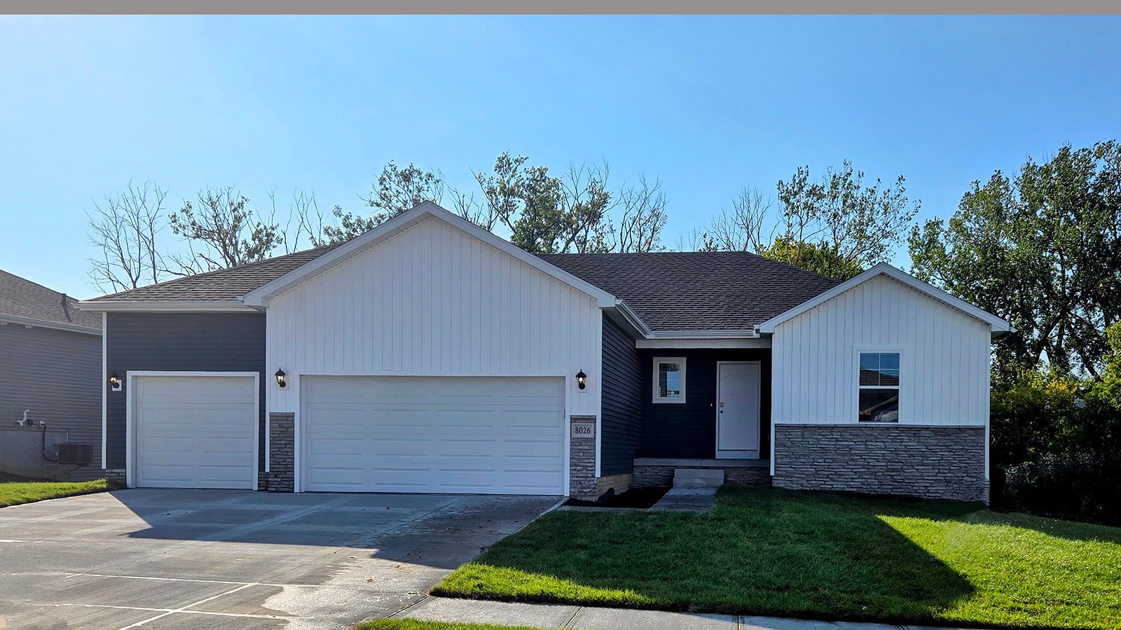 4728 173rd Street Property Photo 1