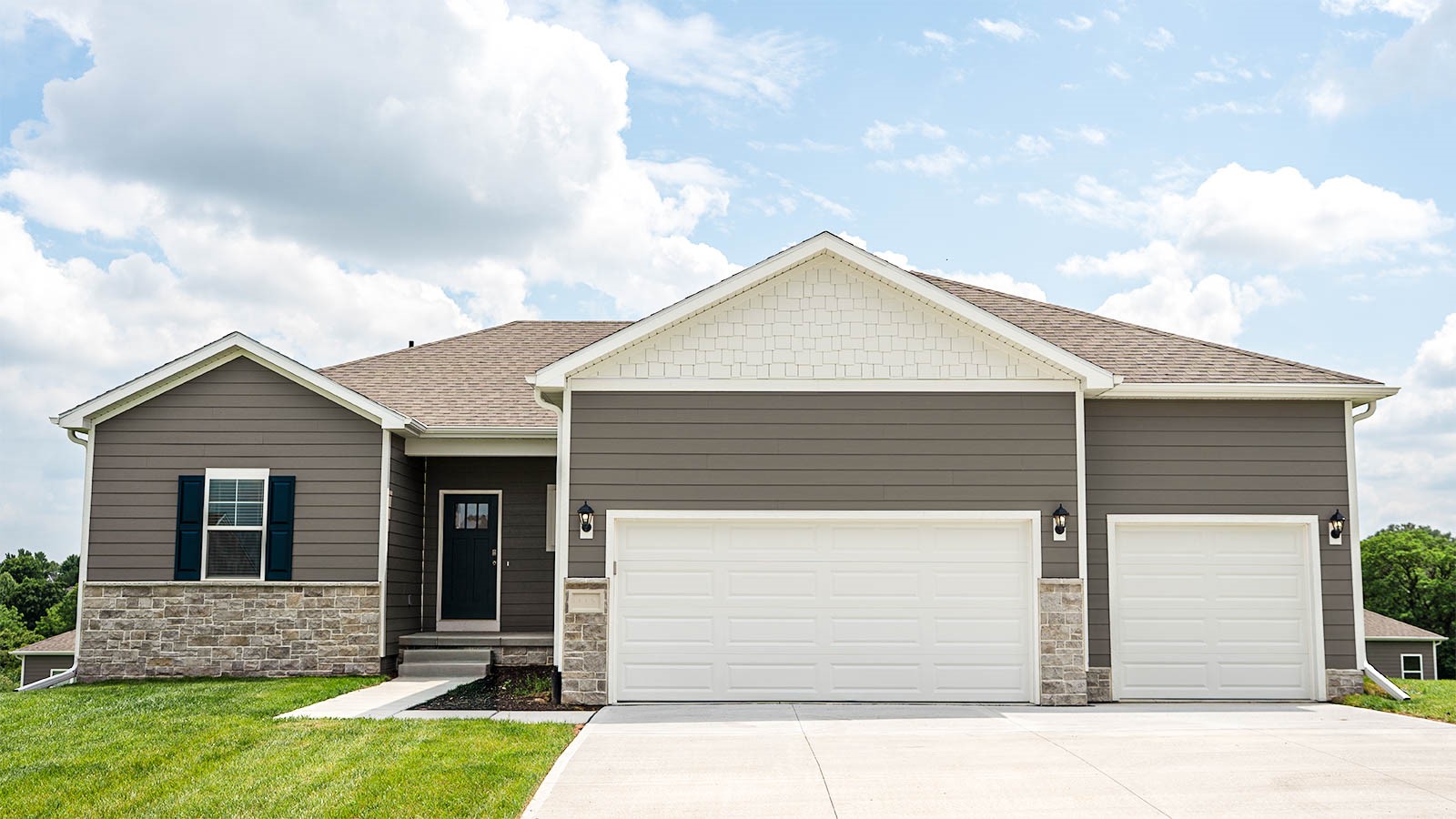 4708 173rd Street Property Photo 1
