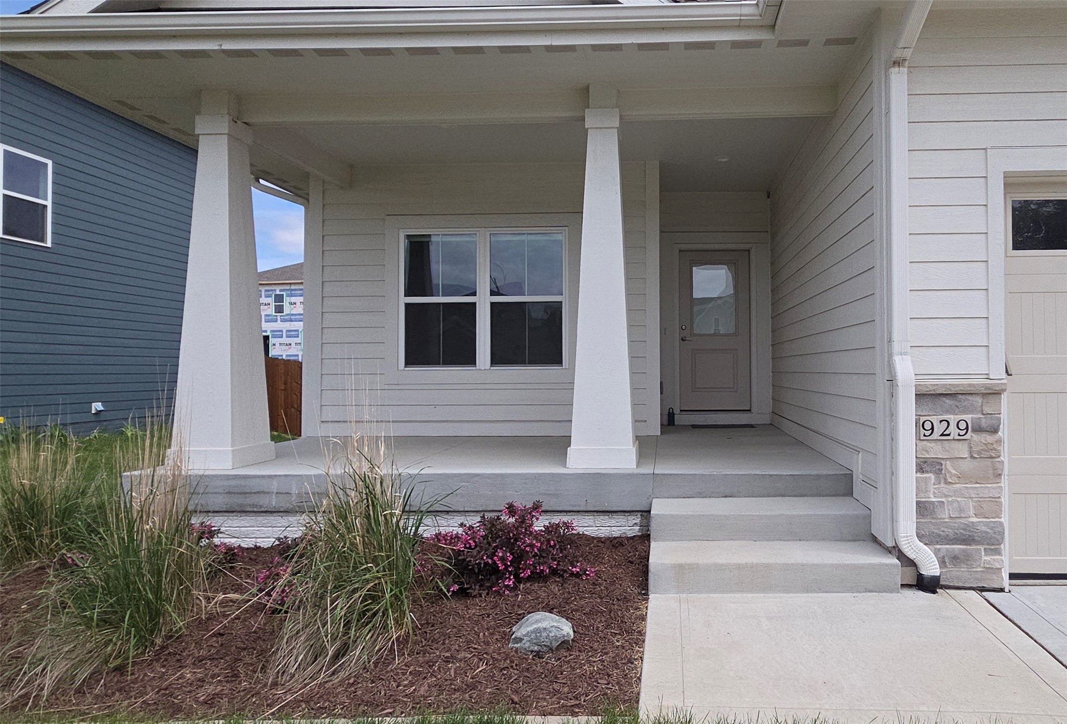 929 Wolf Creek Drive Property Photo 3