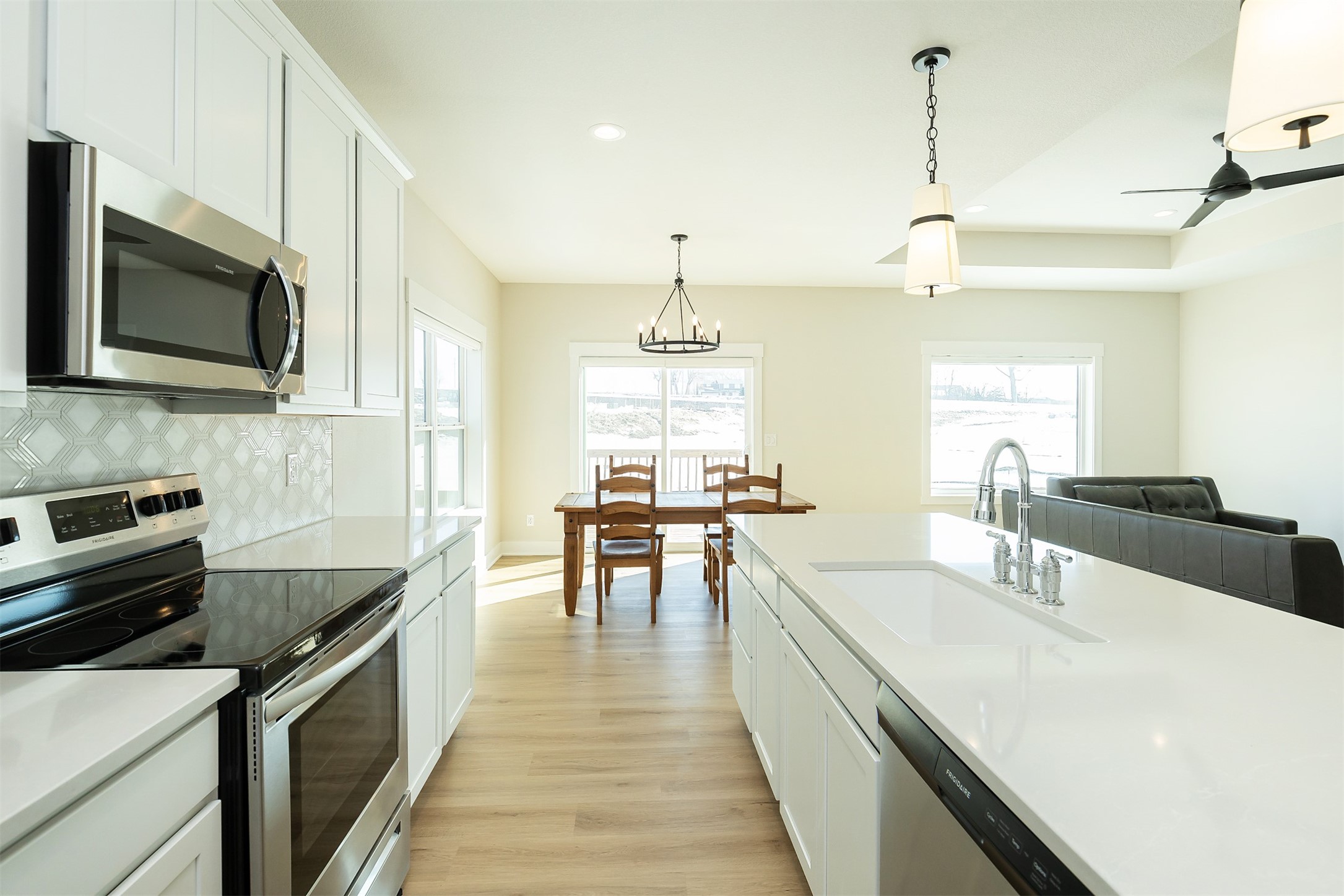 929 Wolf Creek Drive Property Photo 8