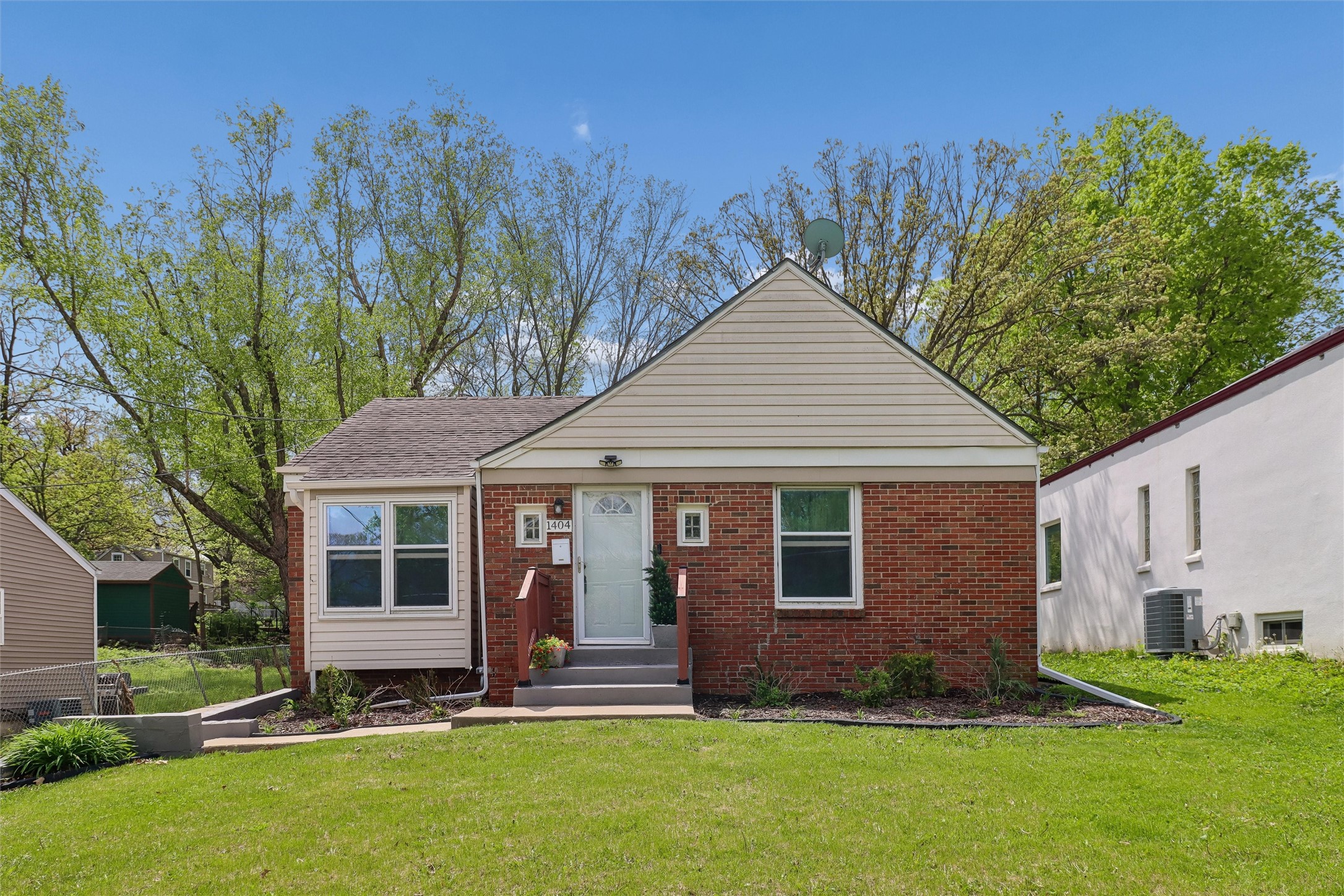 1404 Burlington Terrace Property Photo 1