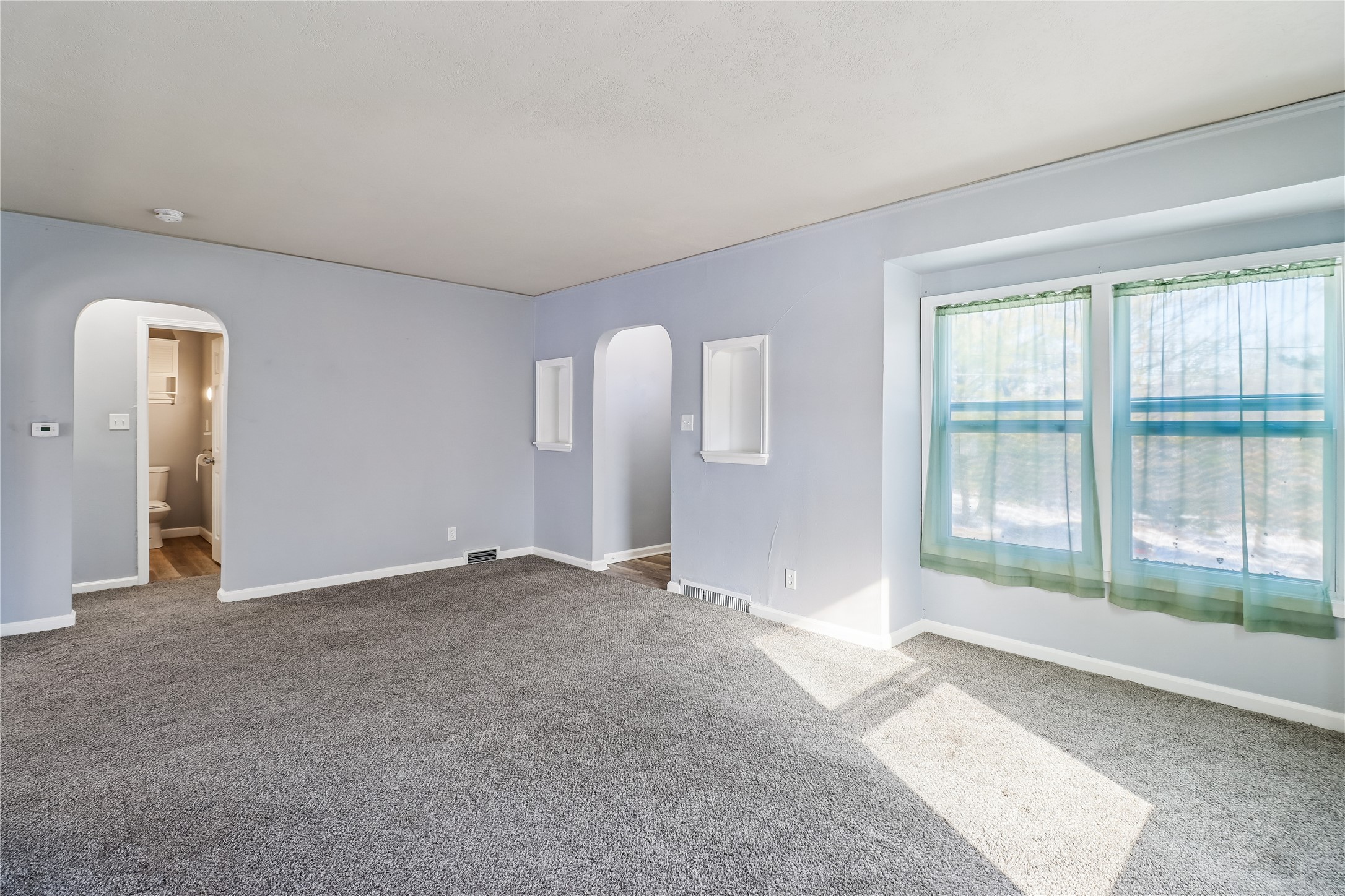 1404 Burlington Terrace Property Photo 3