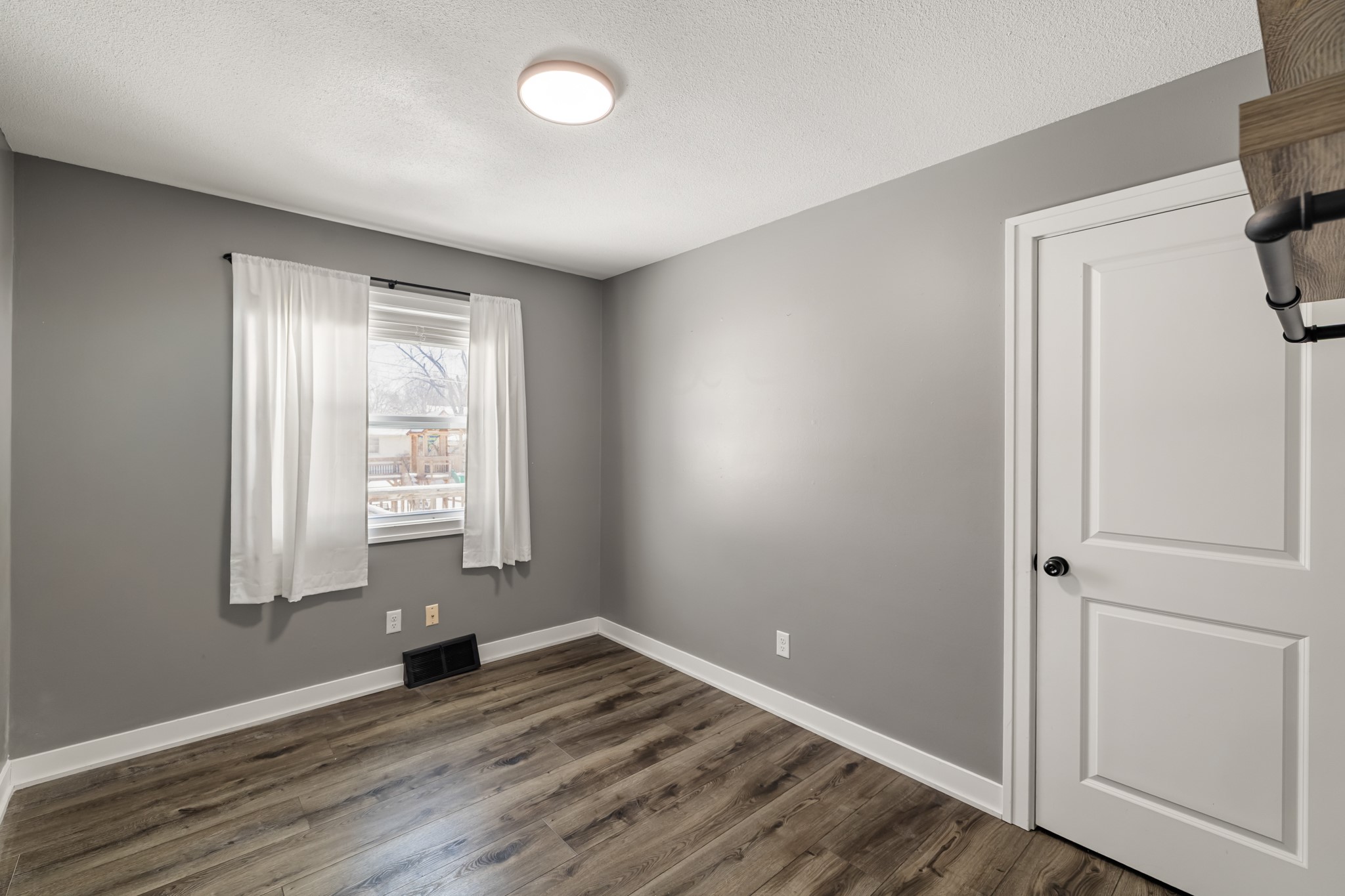 201 Ne Grant Street Property Photo 16