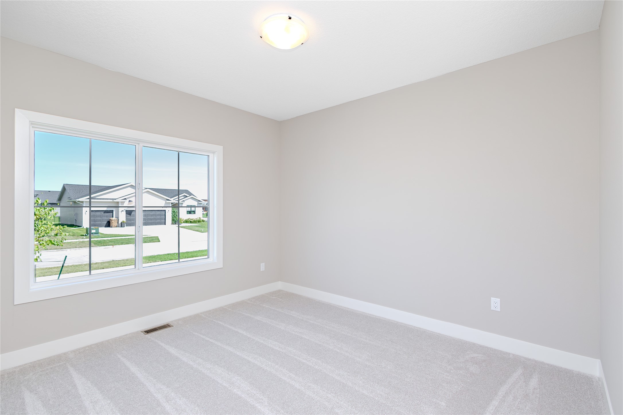4710 178th Street Property Photo 16