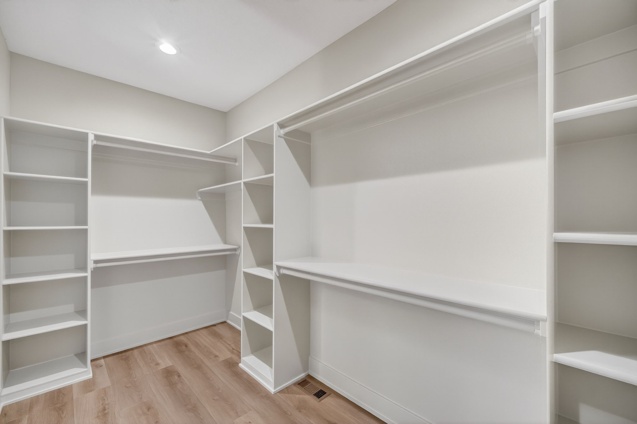 16408 N Valley Drive Property Photo 16