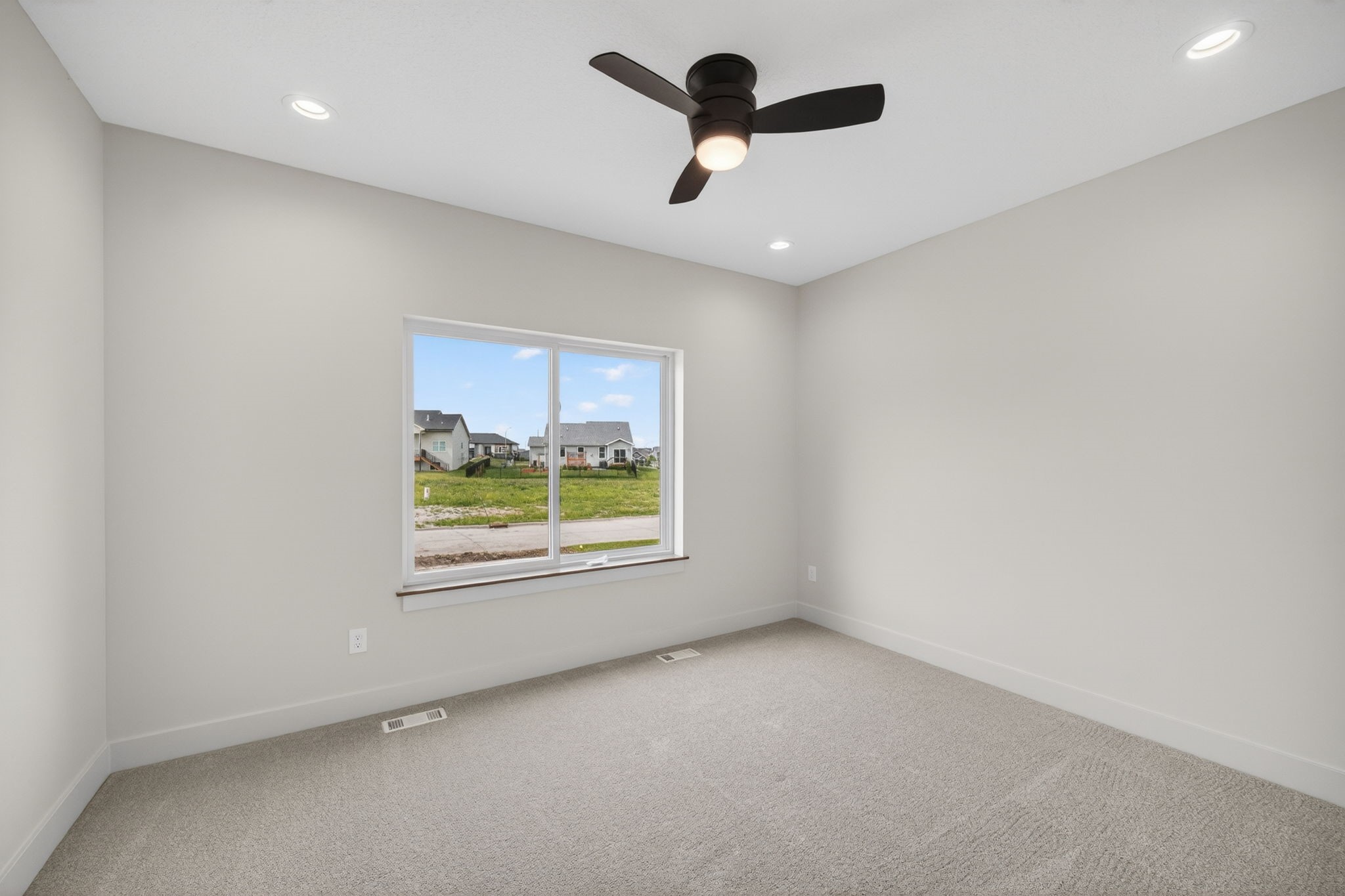 16408 N Valley Drive Property Photo 17