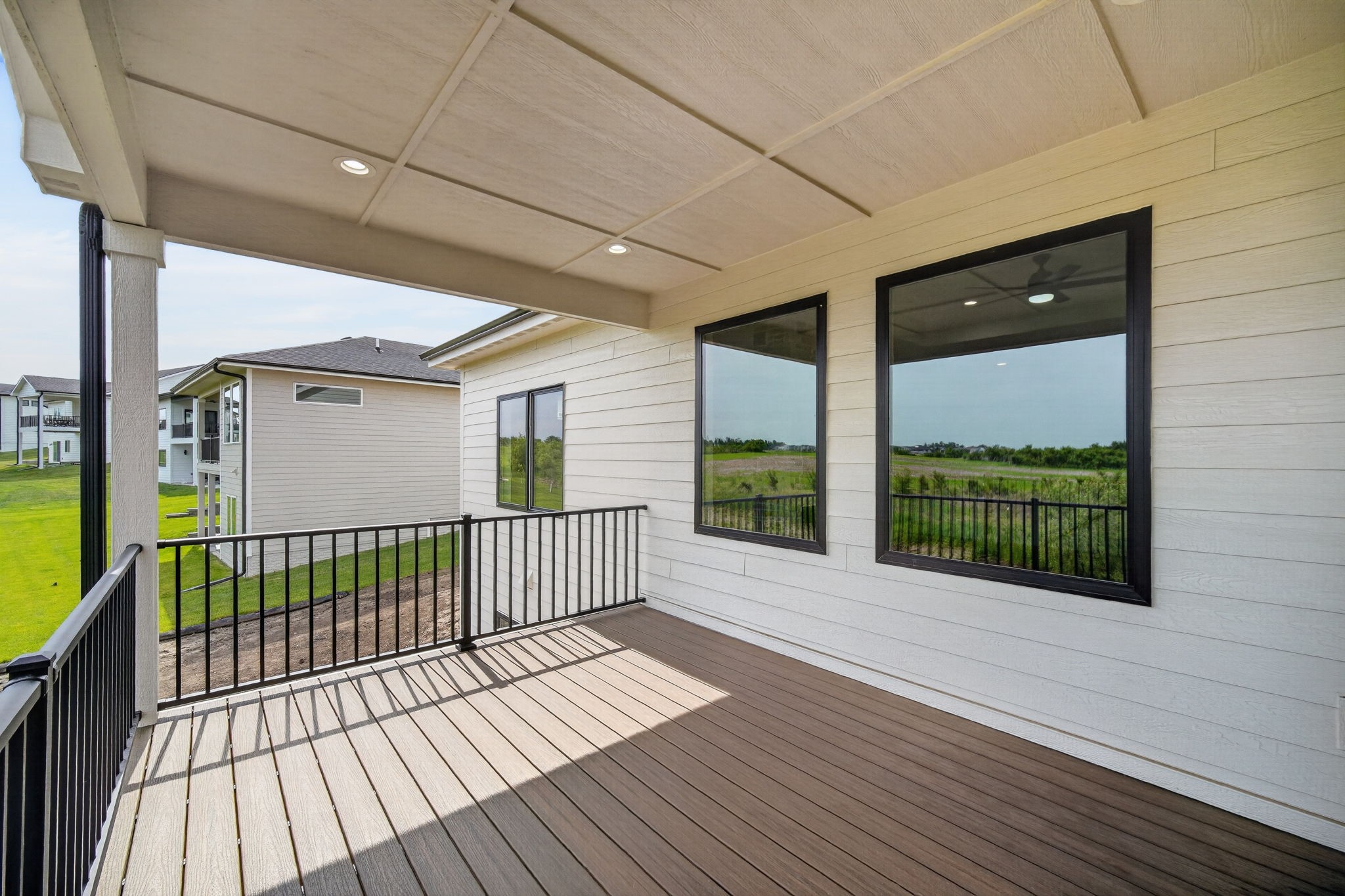 16408 N Valley Drive Property Photo 21