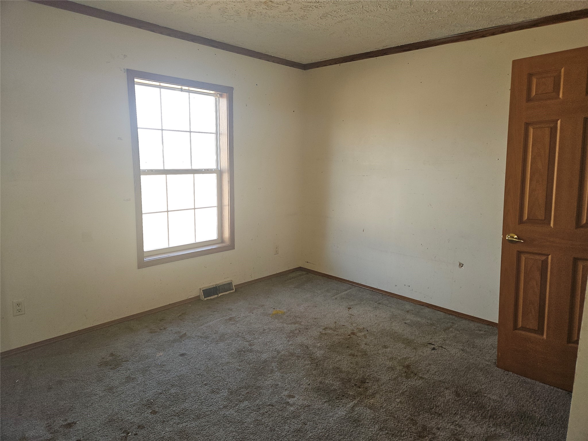 301 Ne C Street Property Photo 9