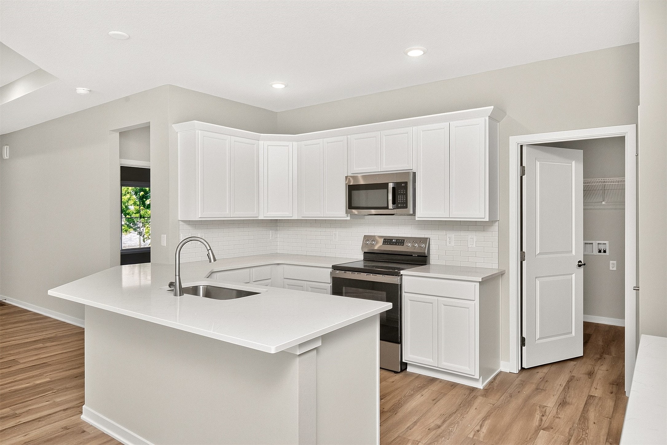 9717 Regatta Lane Property Photo 13