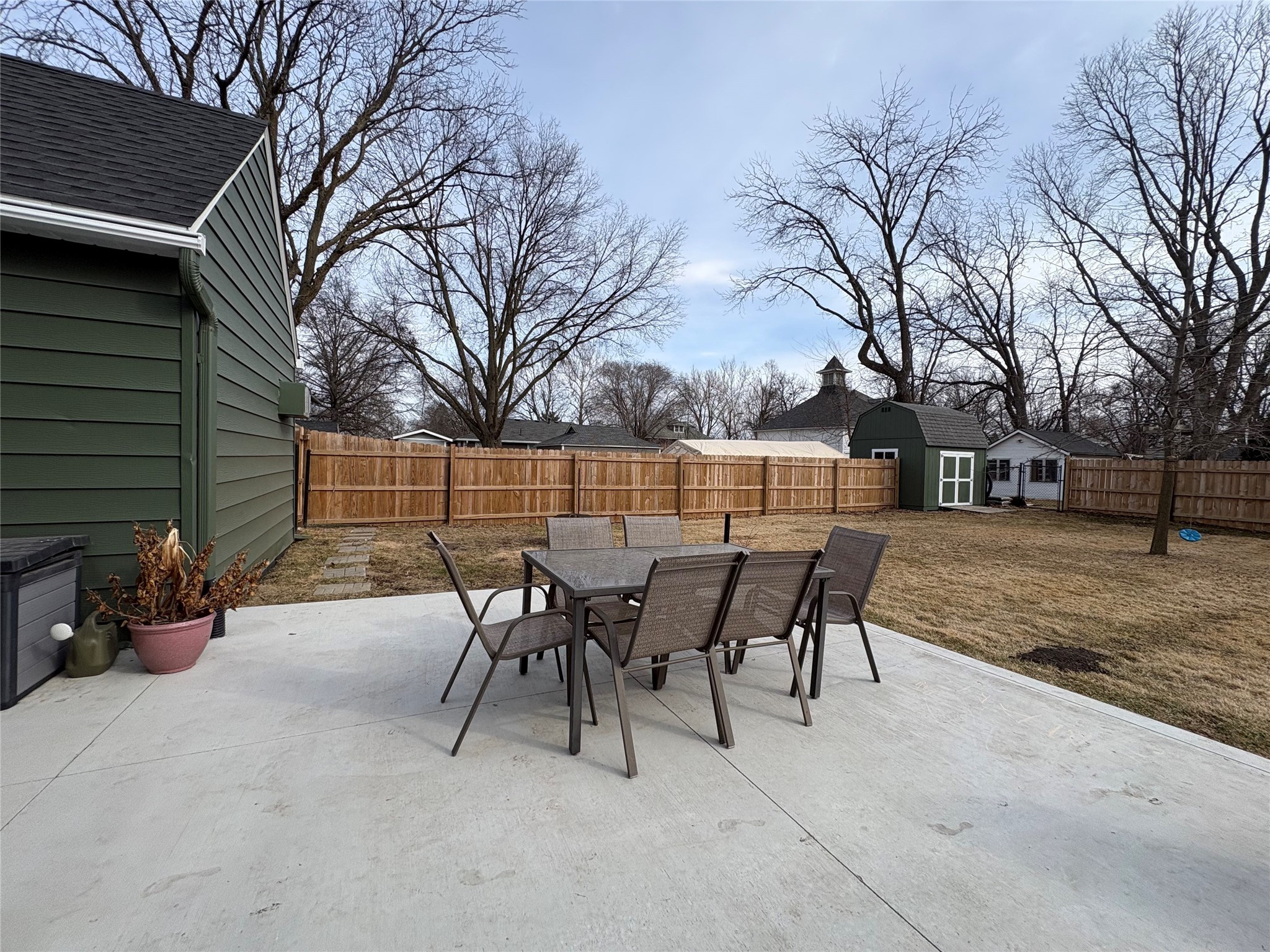 724 W Buchanan Street Property Photo 29