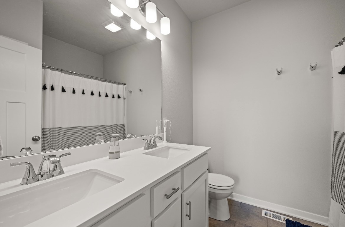 16660 Mill Pond Drive Property Photo 11