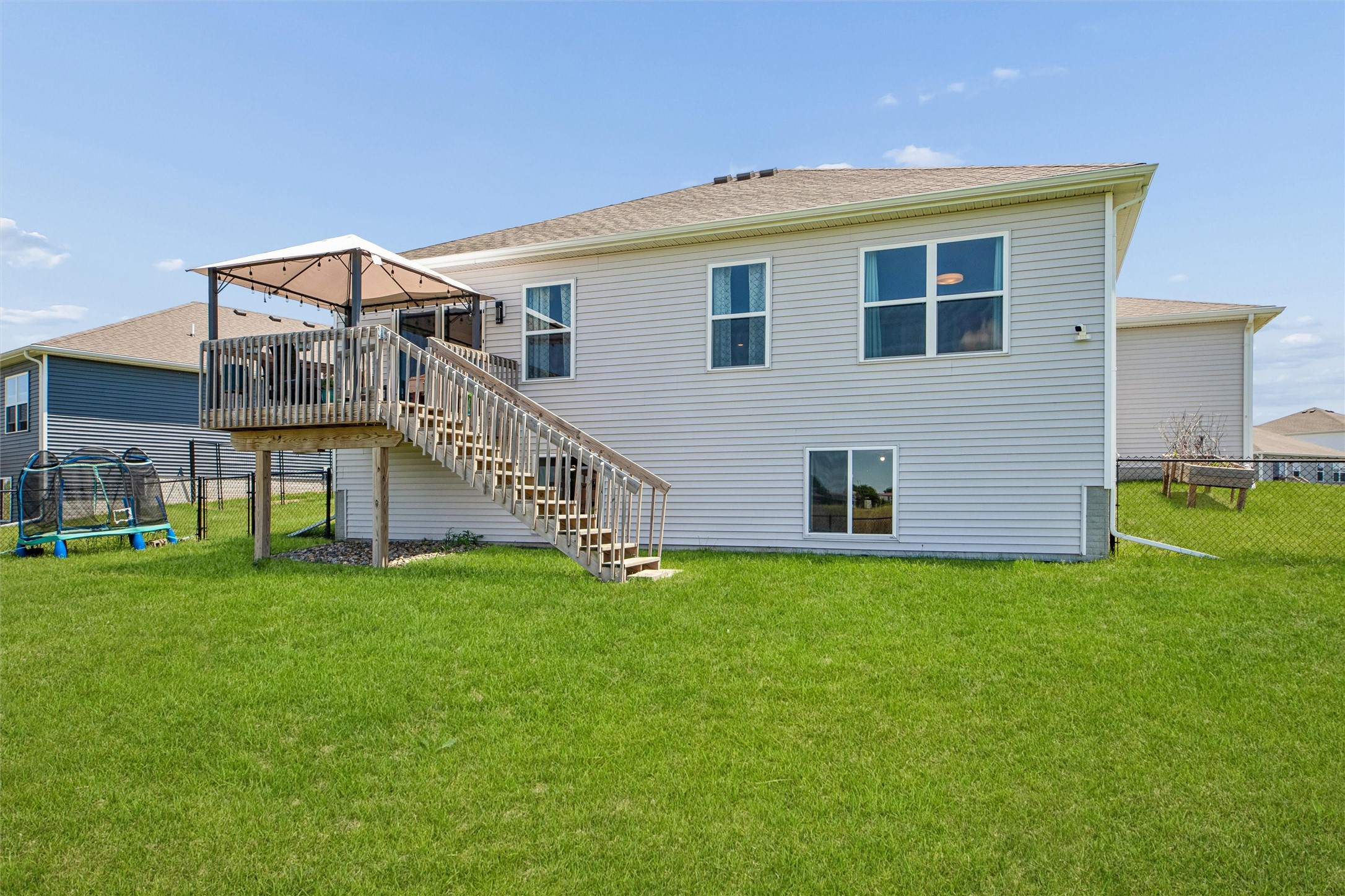 904 Cove Street Se Property Photo 25