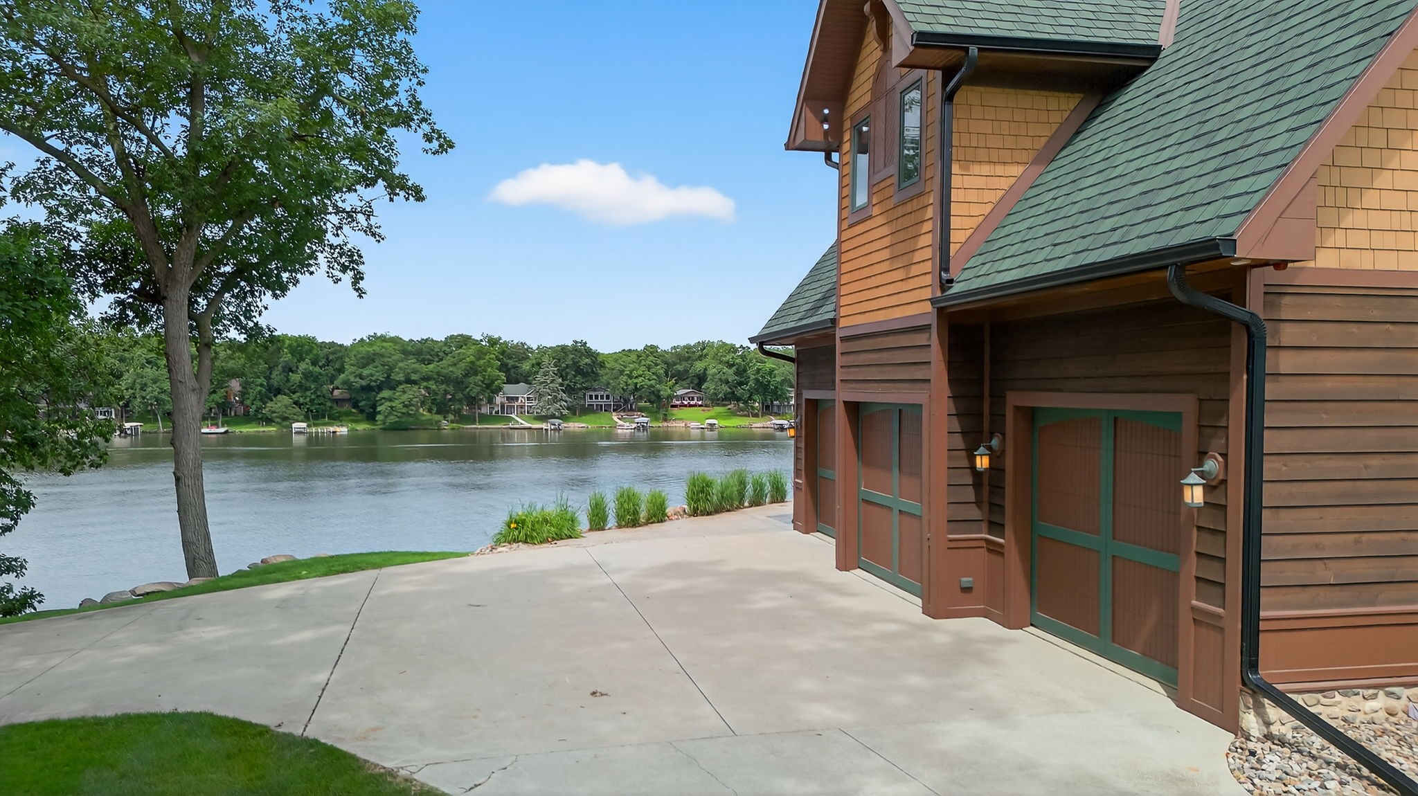 5061 Panorama Drive Property Photo 4