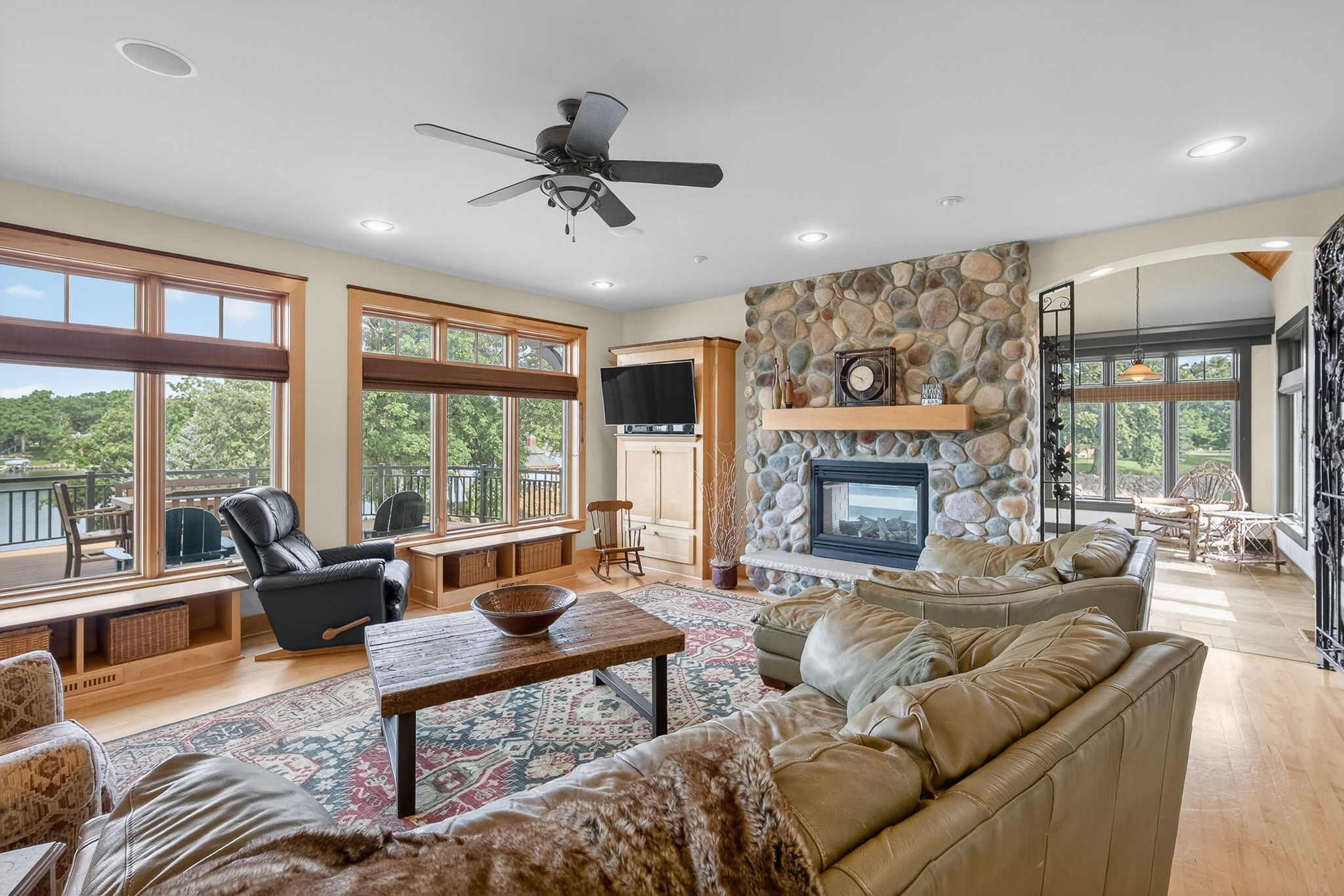 5061 Panorama Drive Property Photo 9
