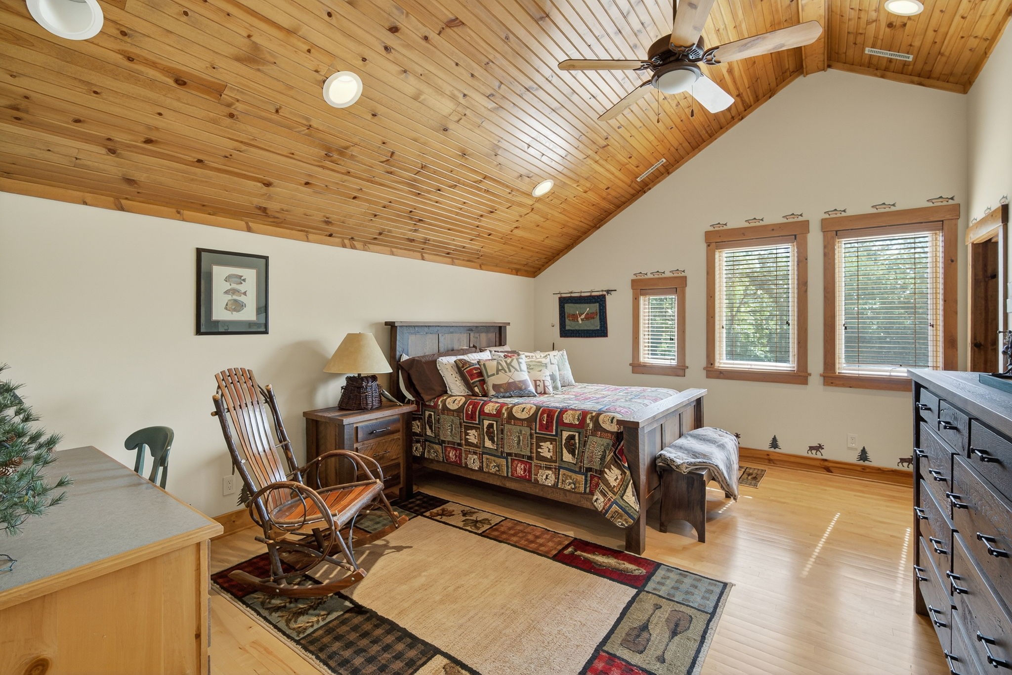 5061 Panorama Drive Property Photo 15
