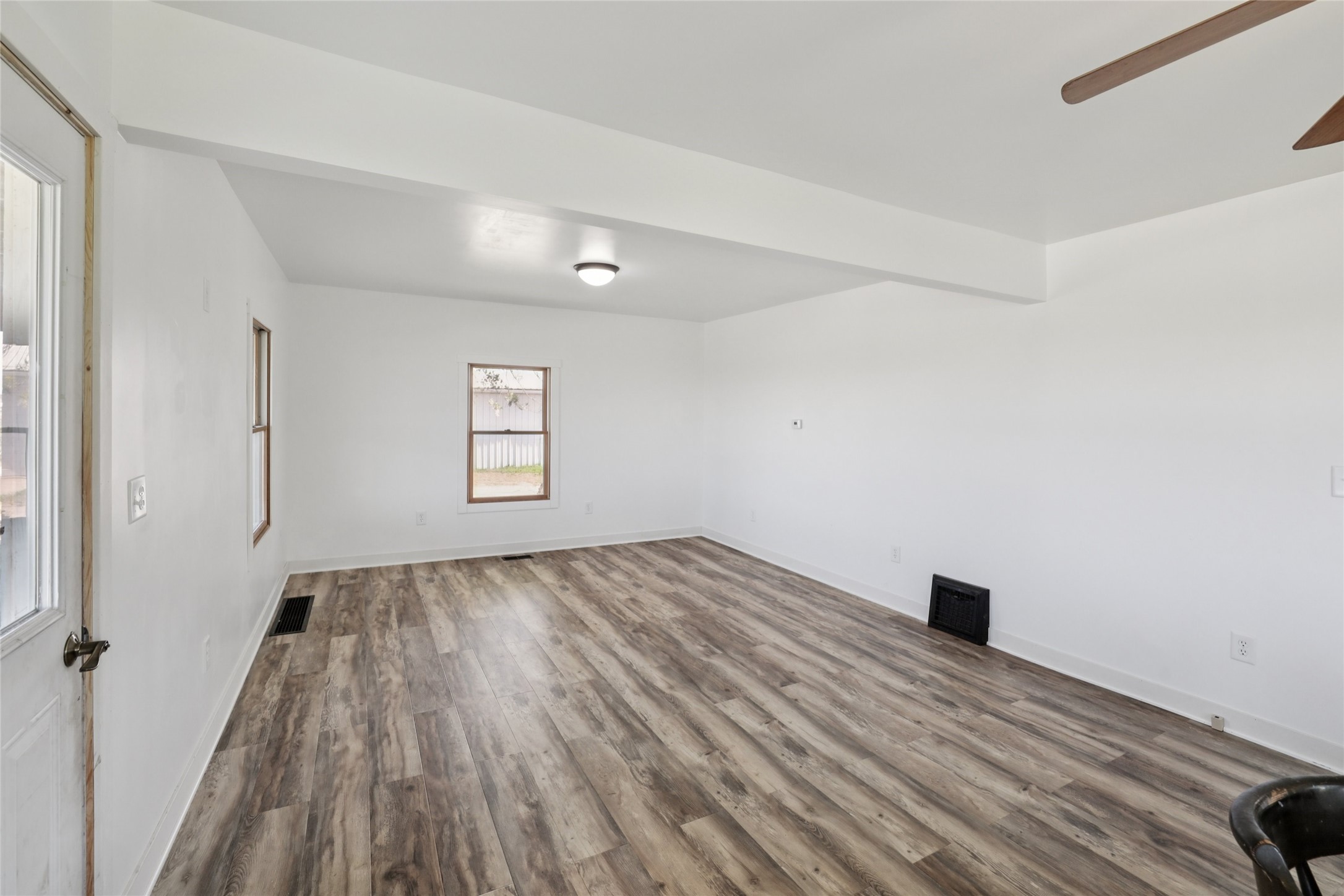 7404 Sioux Avenue Property Photo 7
