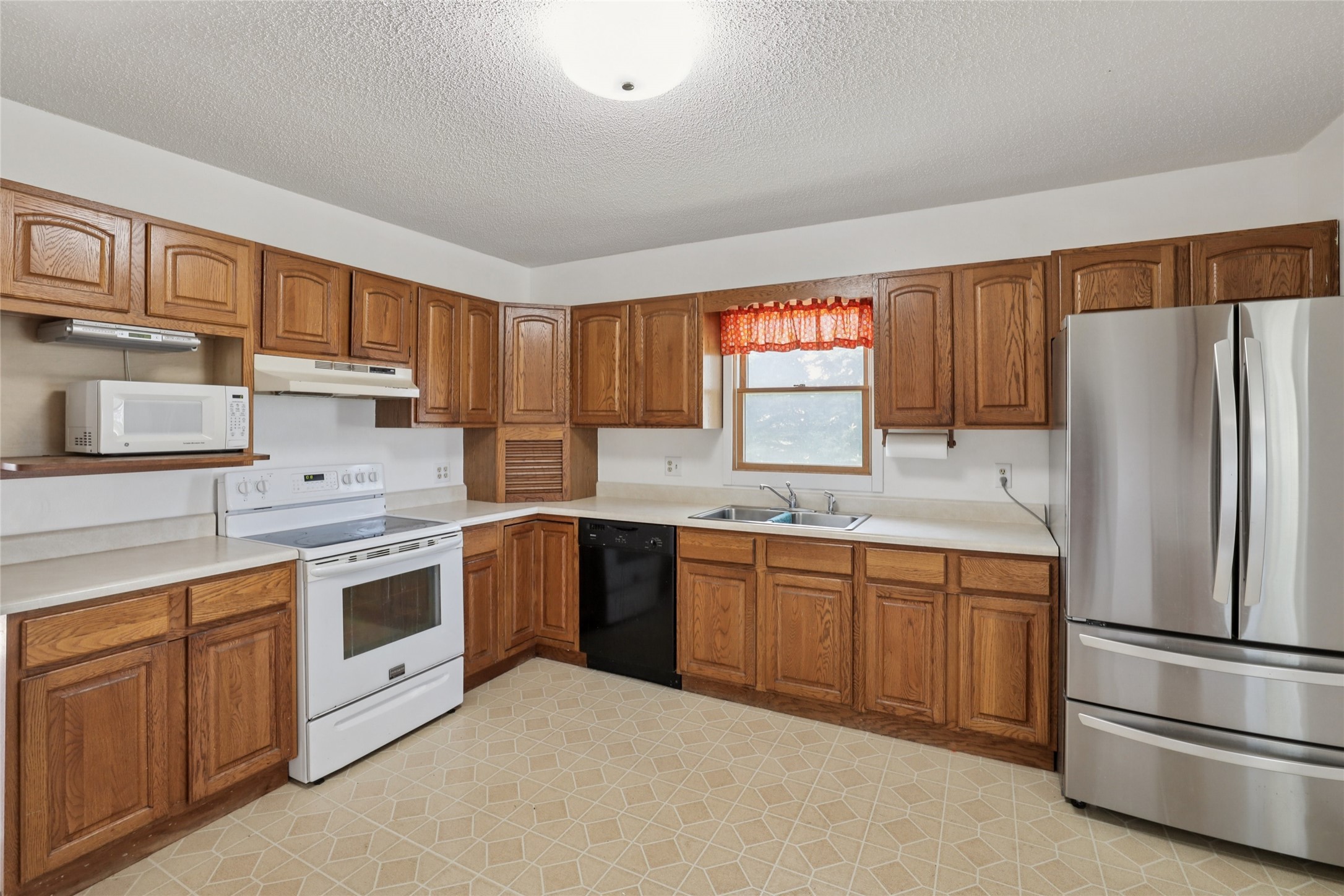 7404 Sioux Avenue Property Photo 10