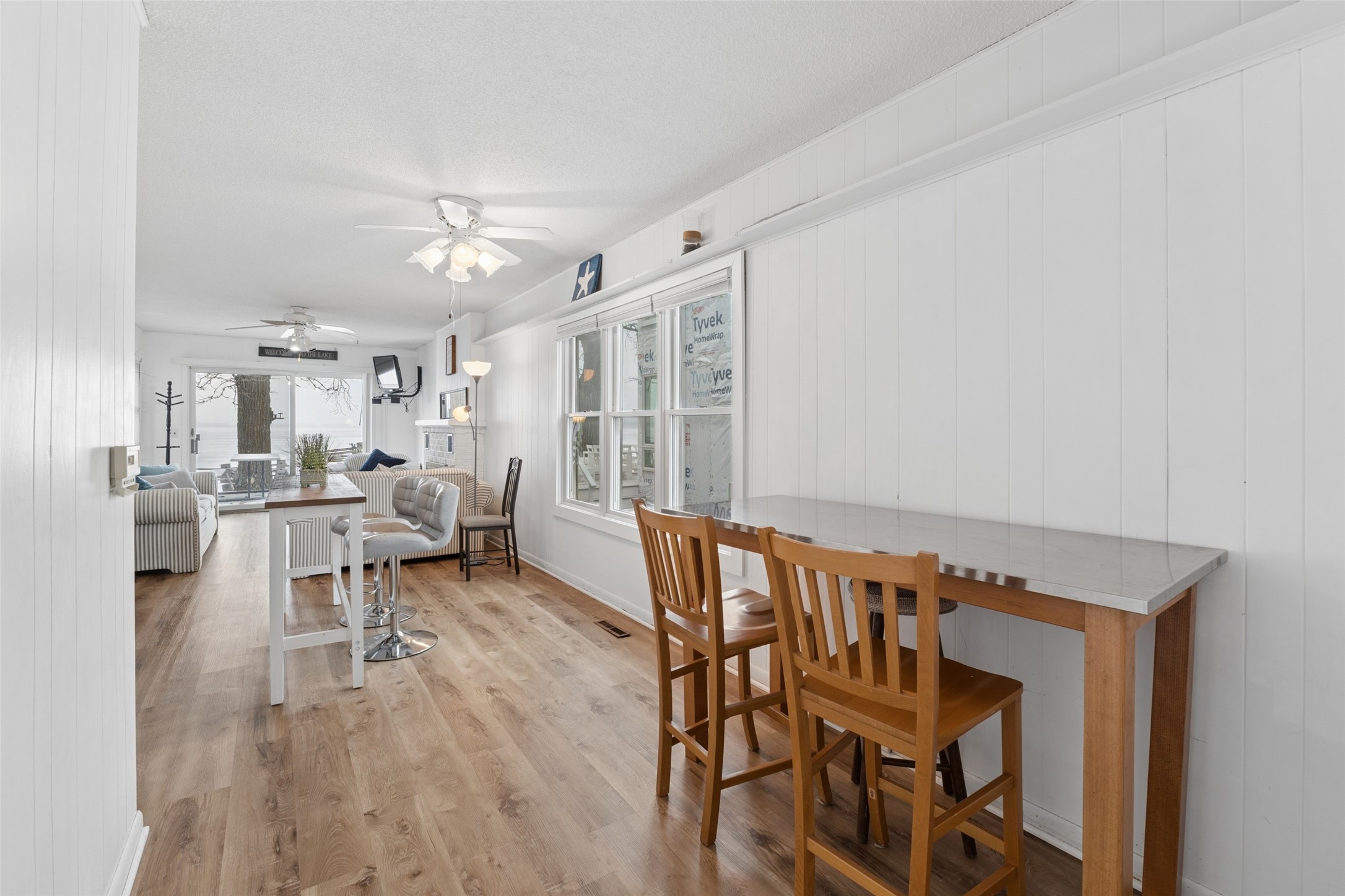 725 N Shore Drive Property Photo 8