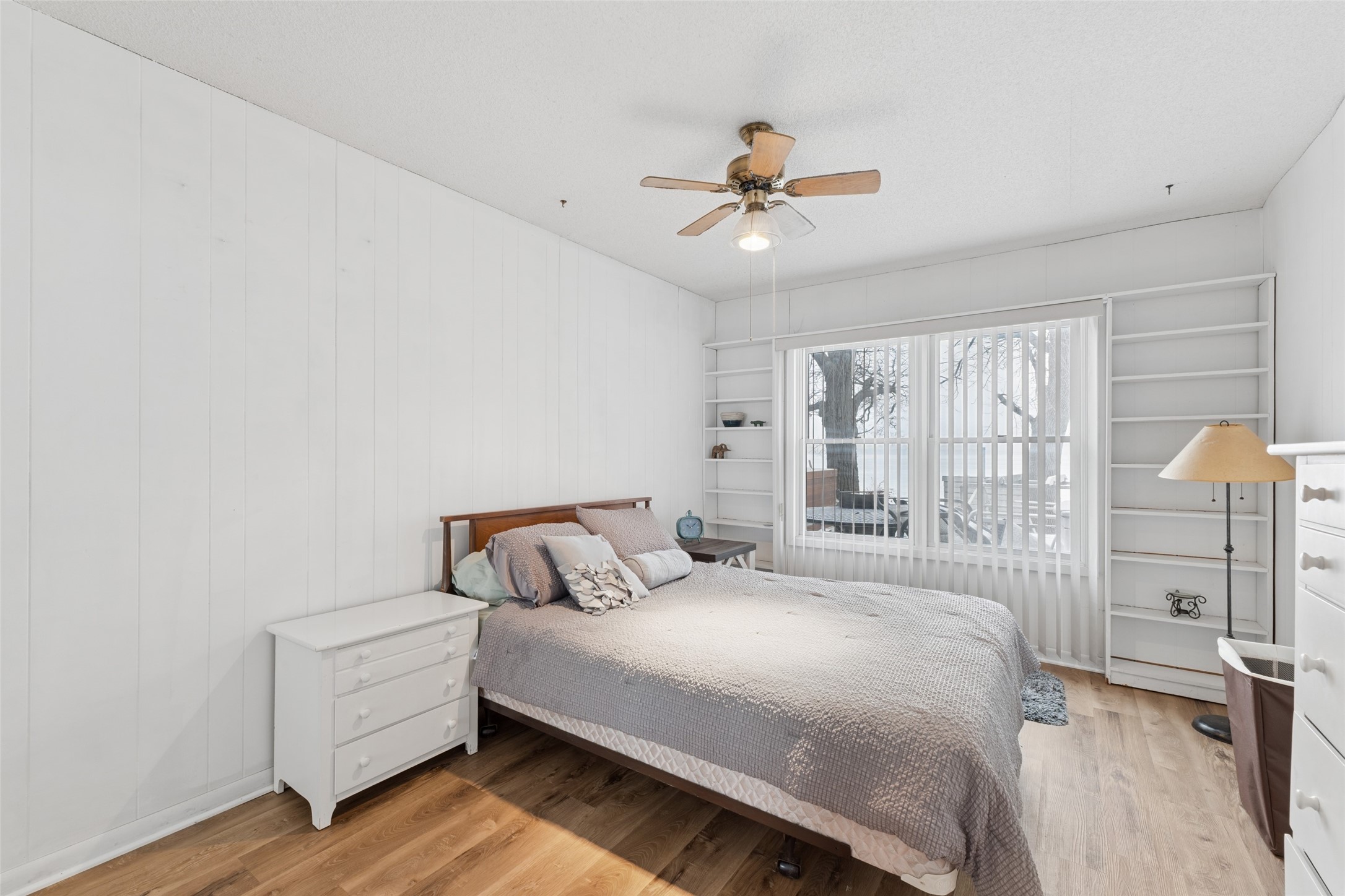 725 N Shore Drive Property Photo 14