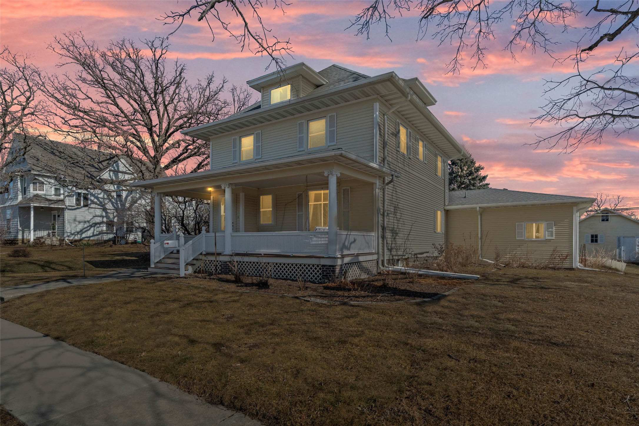621 6th Street Property Photo 2