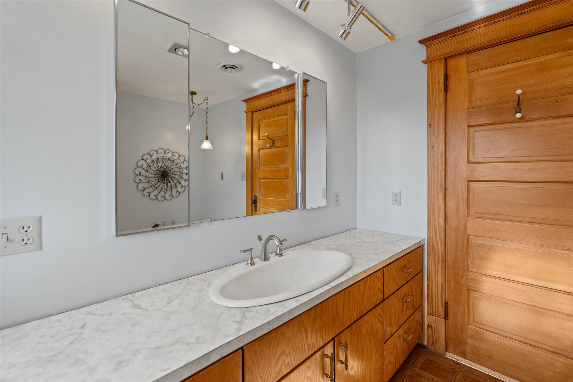 621 6th Street Property Photo 23