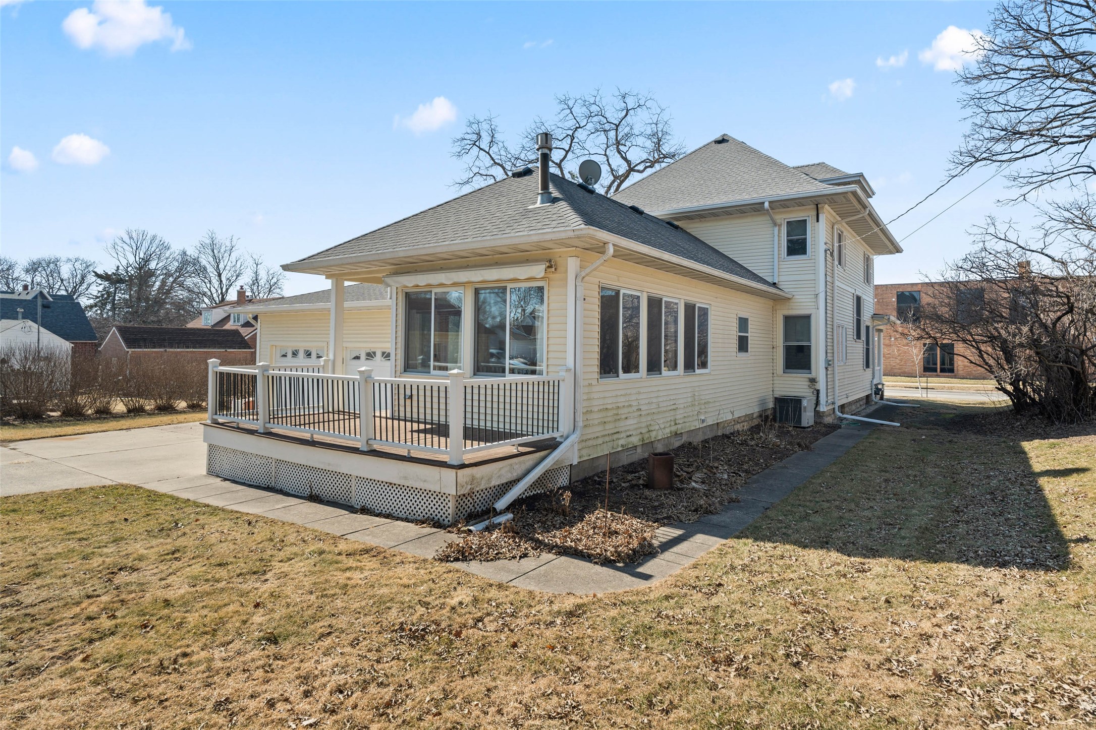 621 6th Street Property Photo 32