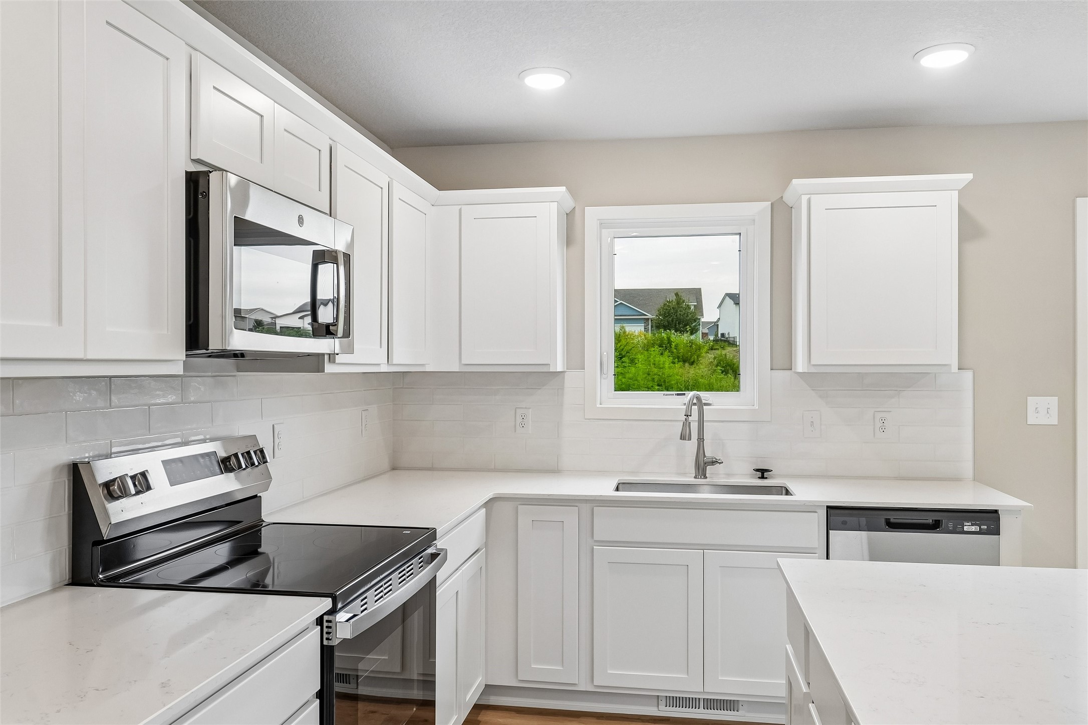 717 W Wright Road Property Photo 2