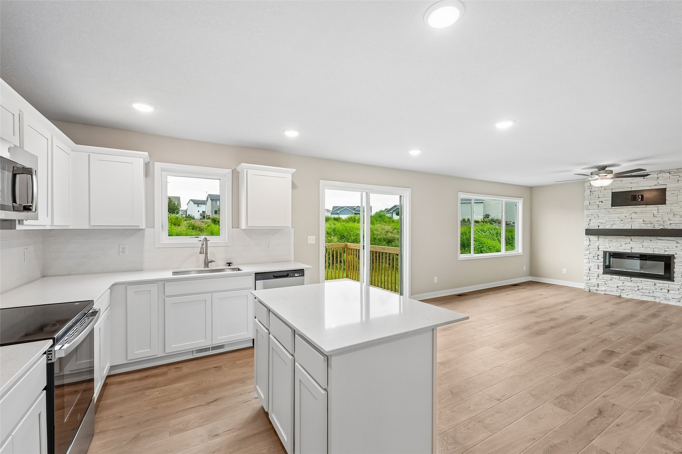 717 W Wright Road Property Photo 4