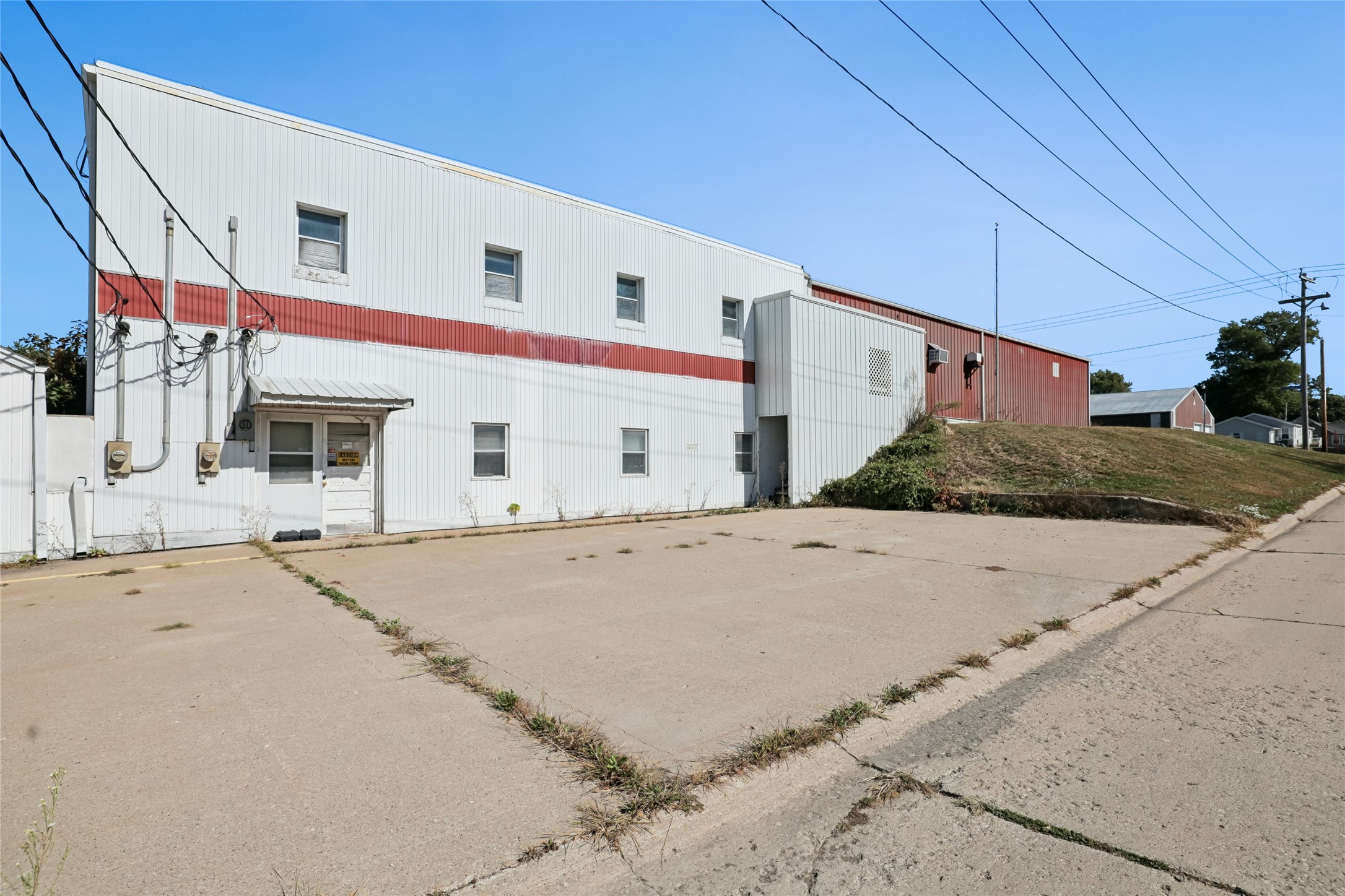 401 S Front Street Property Photo 5