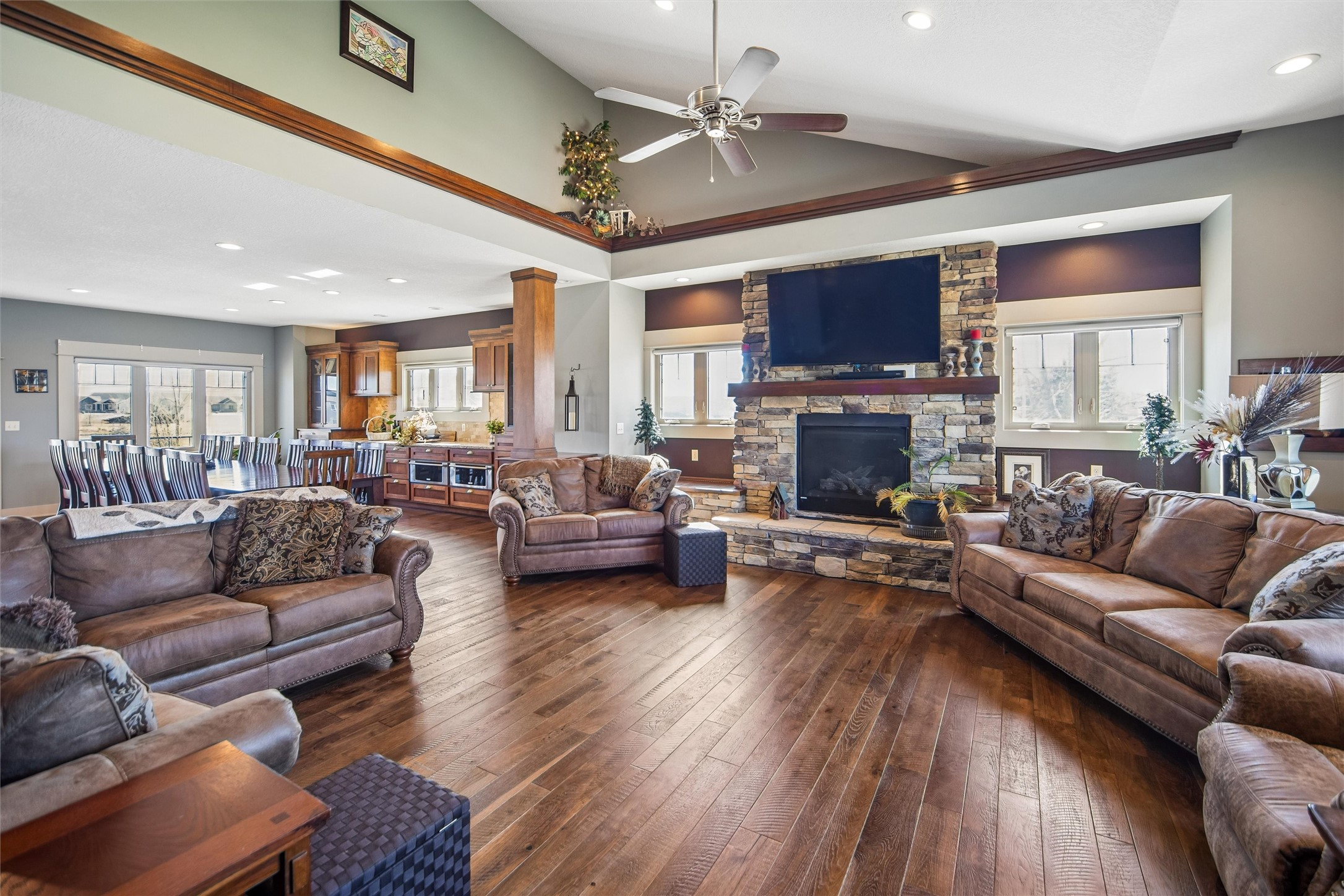 110 Lake Shore Drive Property Photo 6