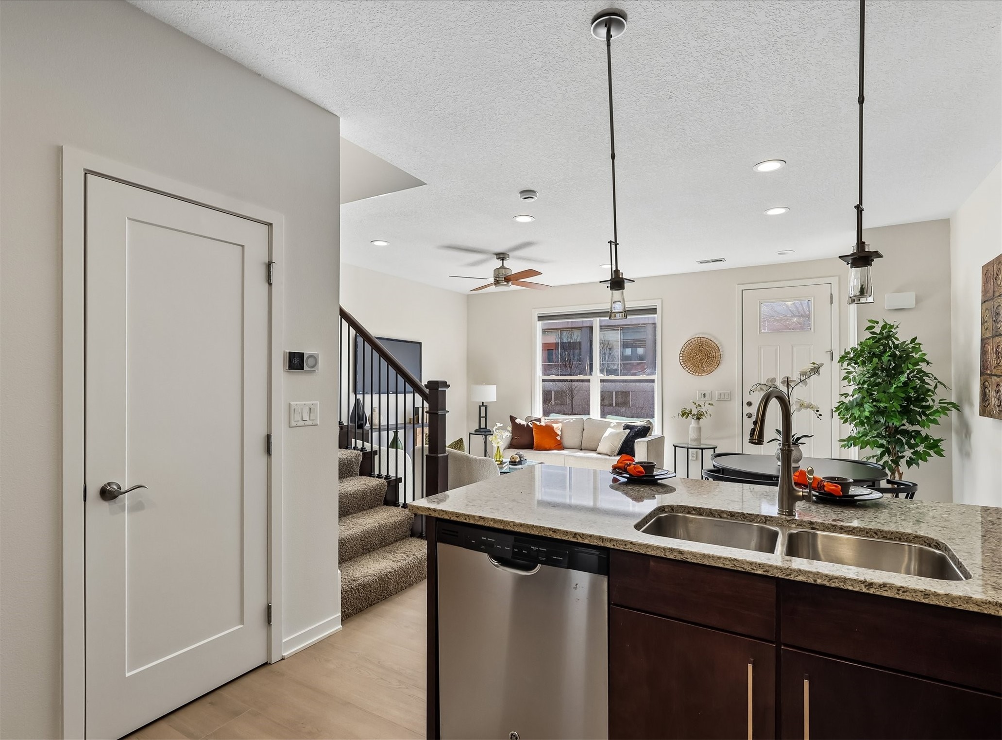 1633 Grand Avenue Property Photo 11