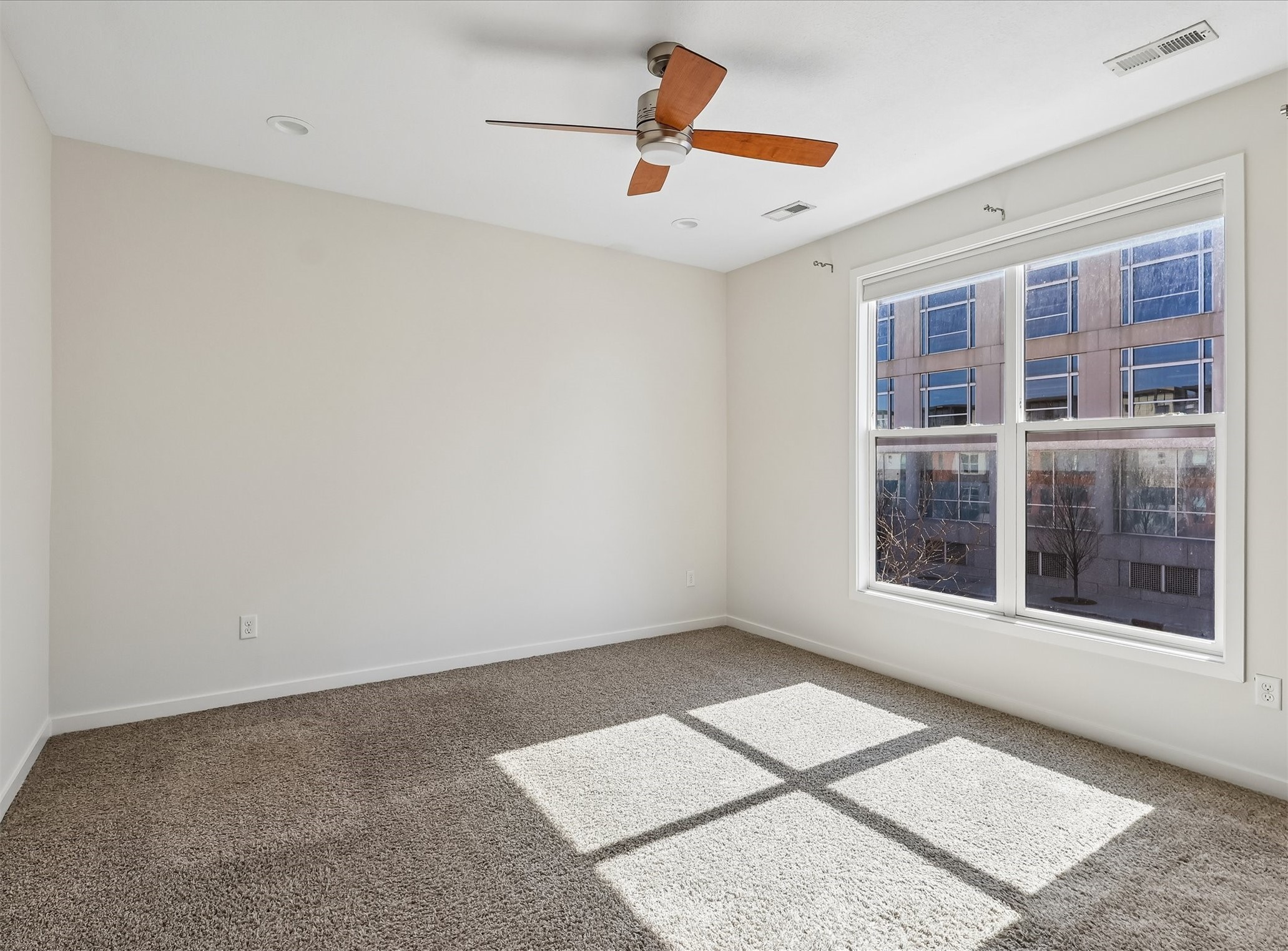 1633 Grand Avenue Property Photo 14