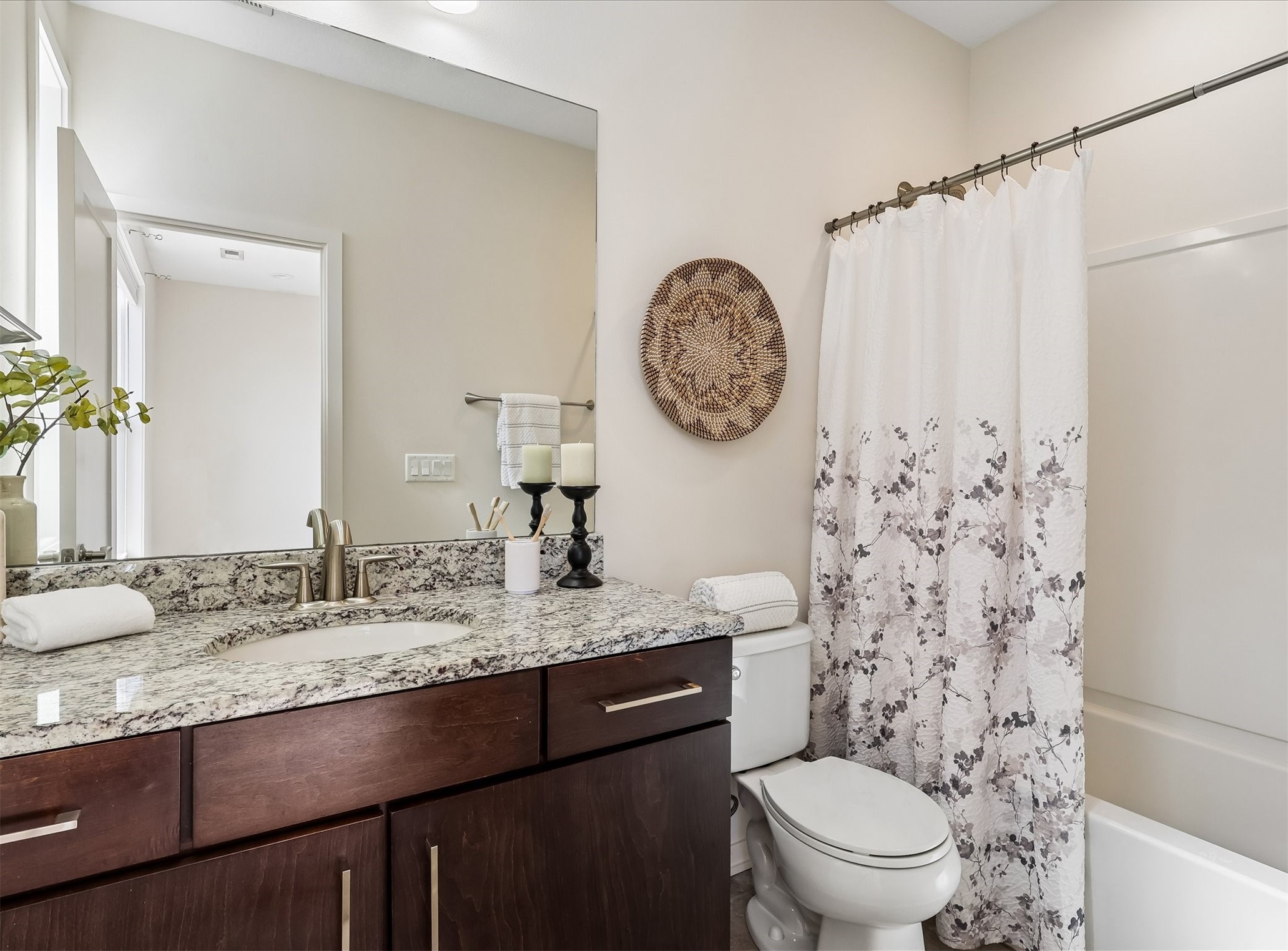 1633 Grand Avenue Property Photo 16