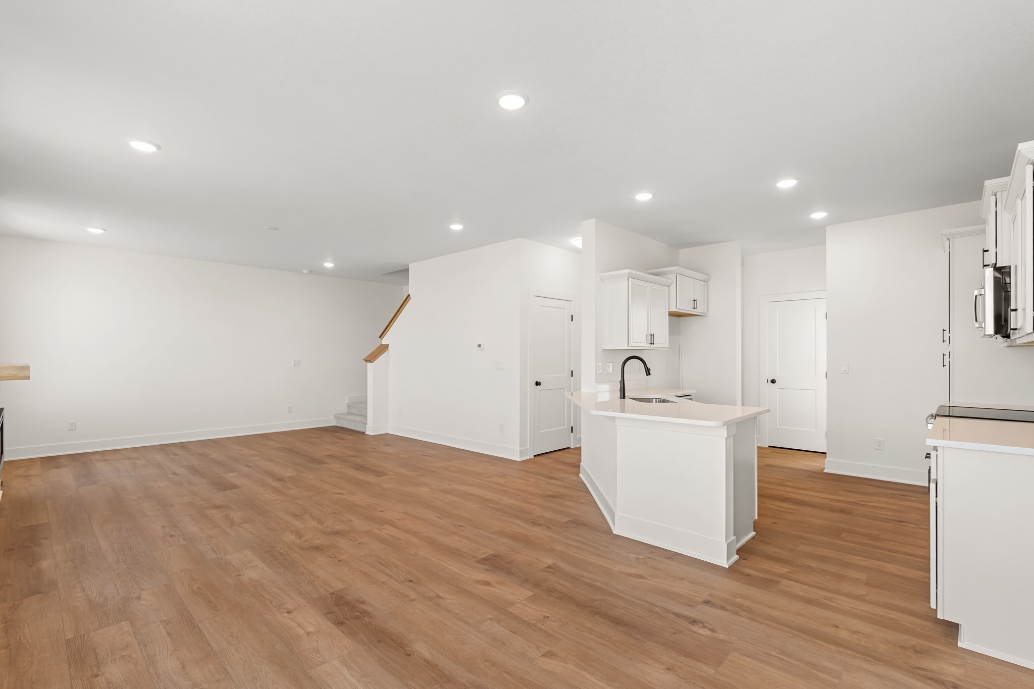 2914 Nw Reinhart Drive Property Photo 10