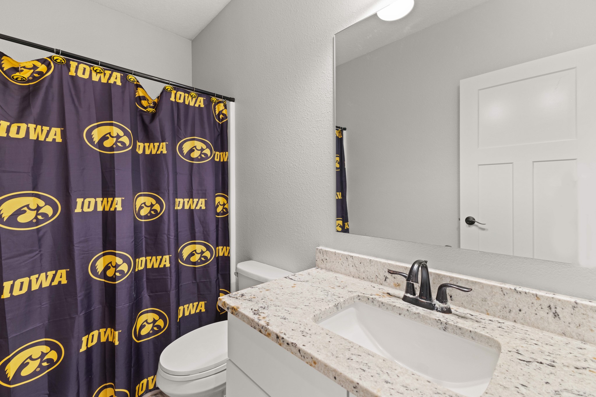 1024 Fountain View Drive Property Photo 27
