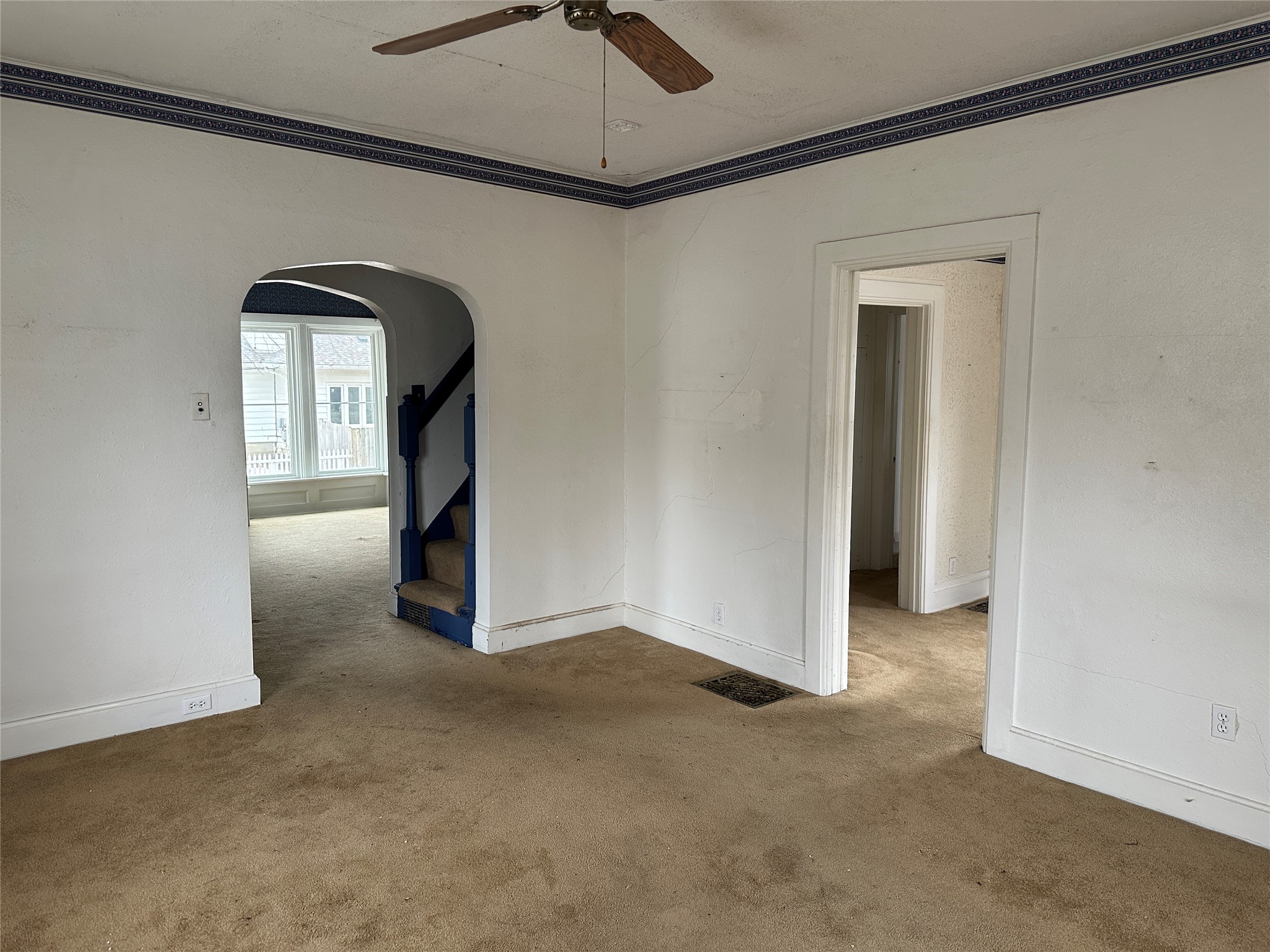 325 W 8th Street S Property Photo 8
