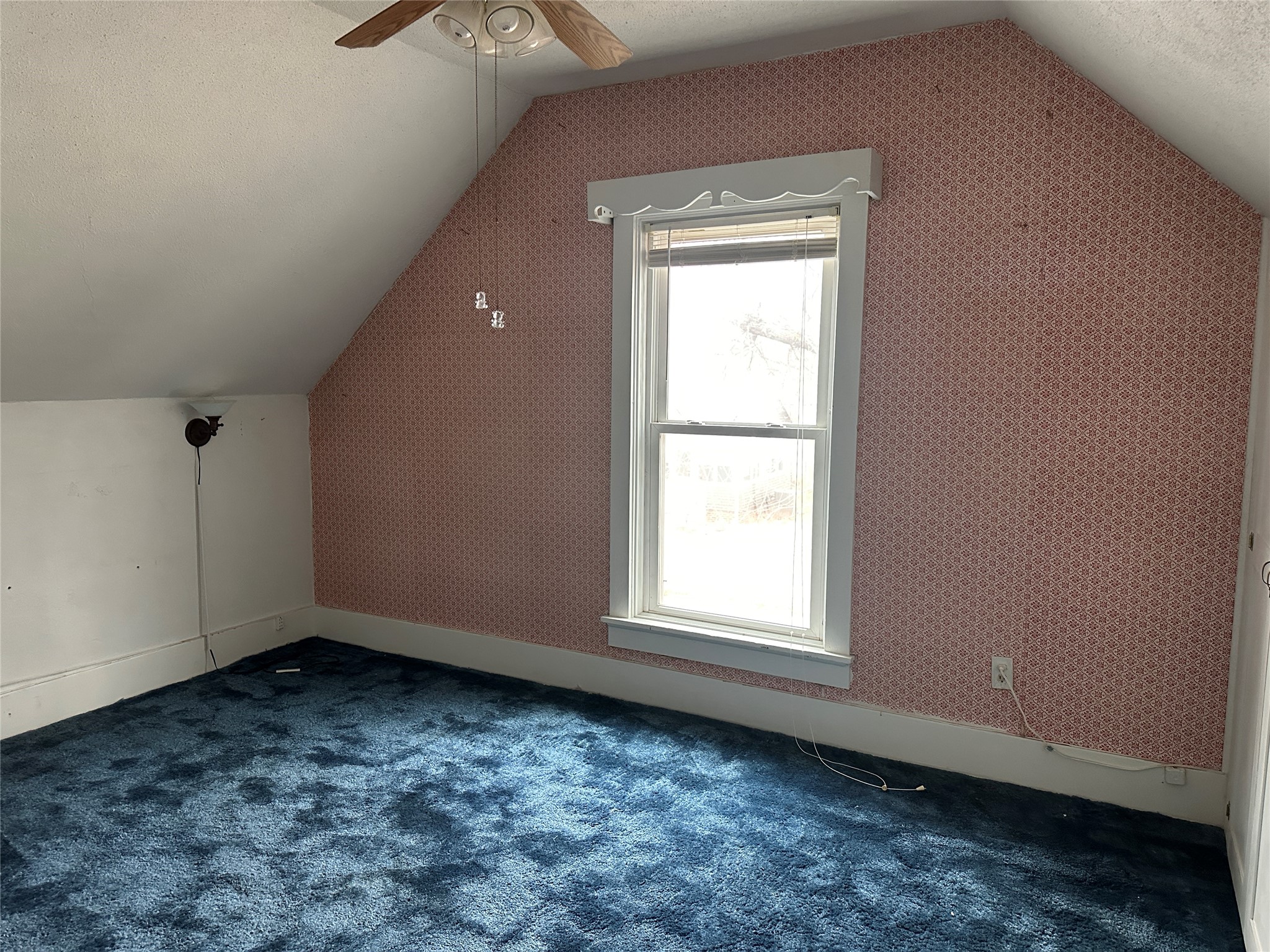 325 W 8th Street S Property Photo 14