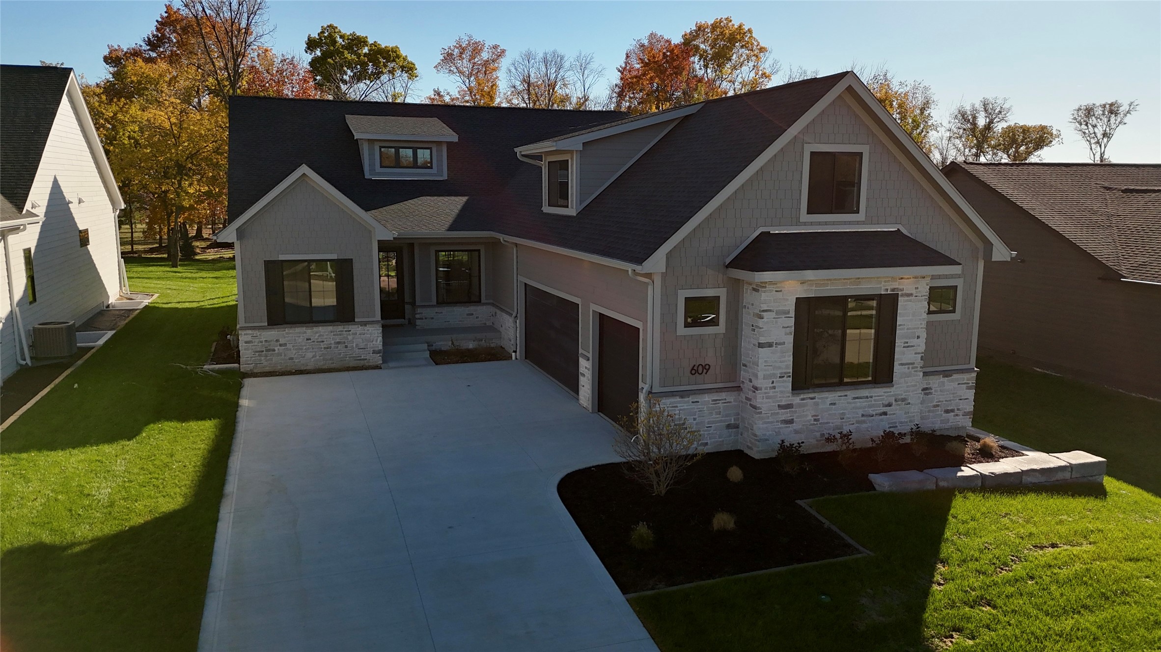 609 Pelican Drive Property Photo 1