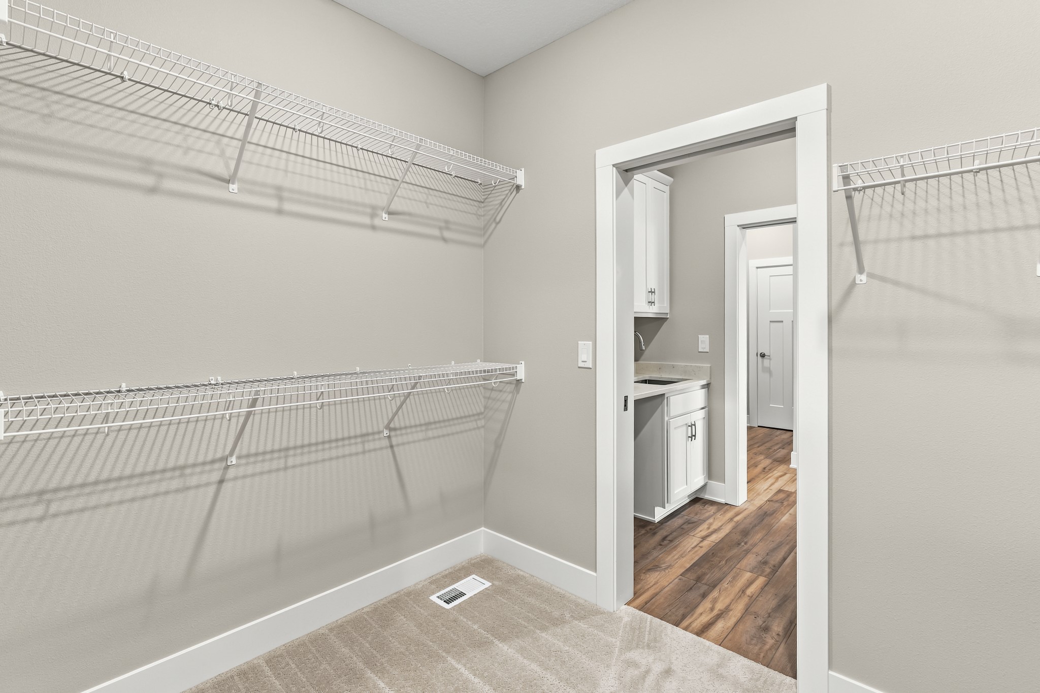2531 Bos Landen Drive Property Photo 17