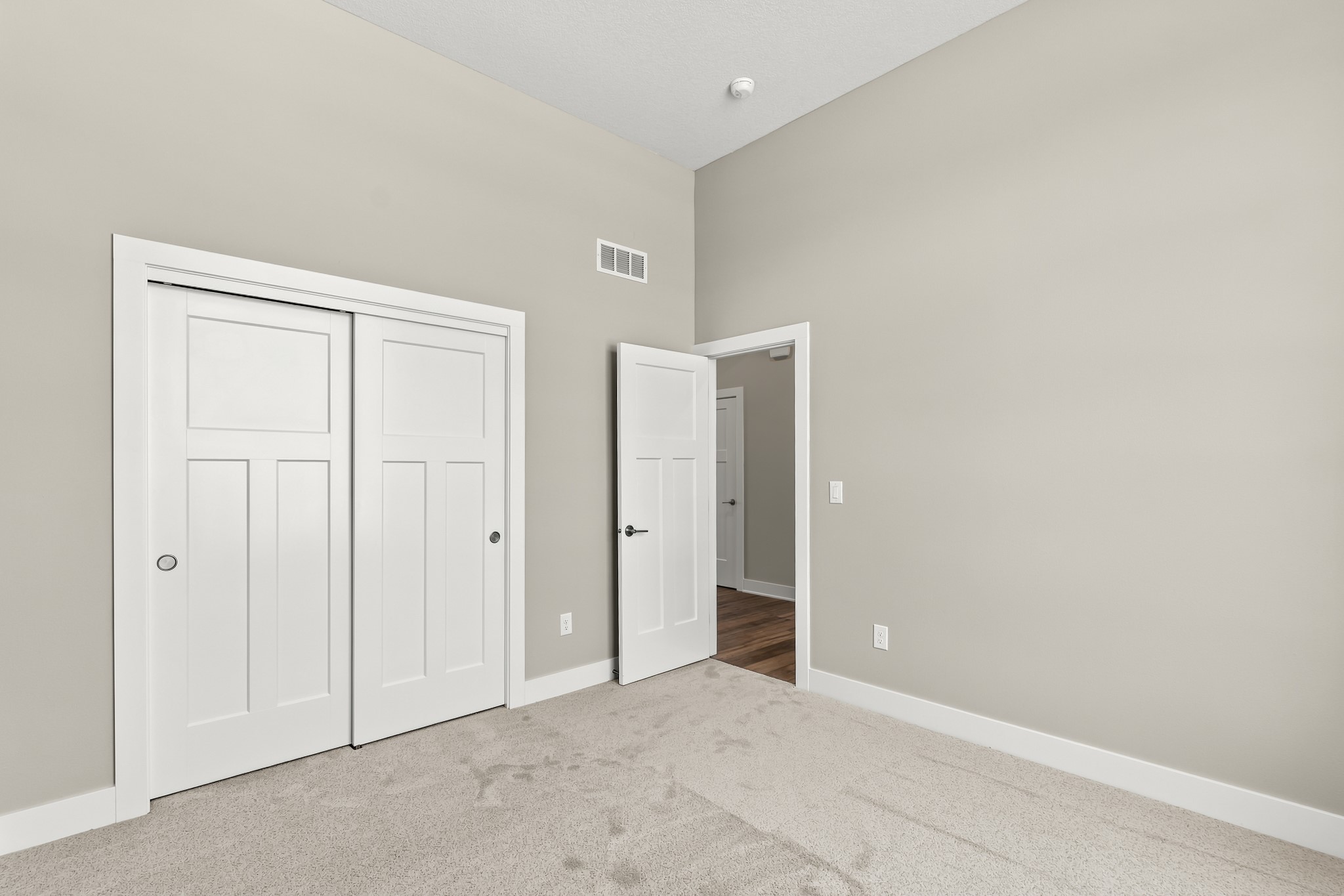 2531 Bos Landen Drive Property Photo 24