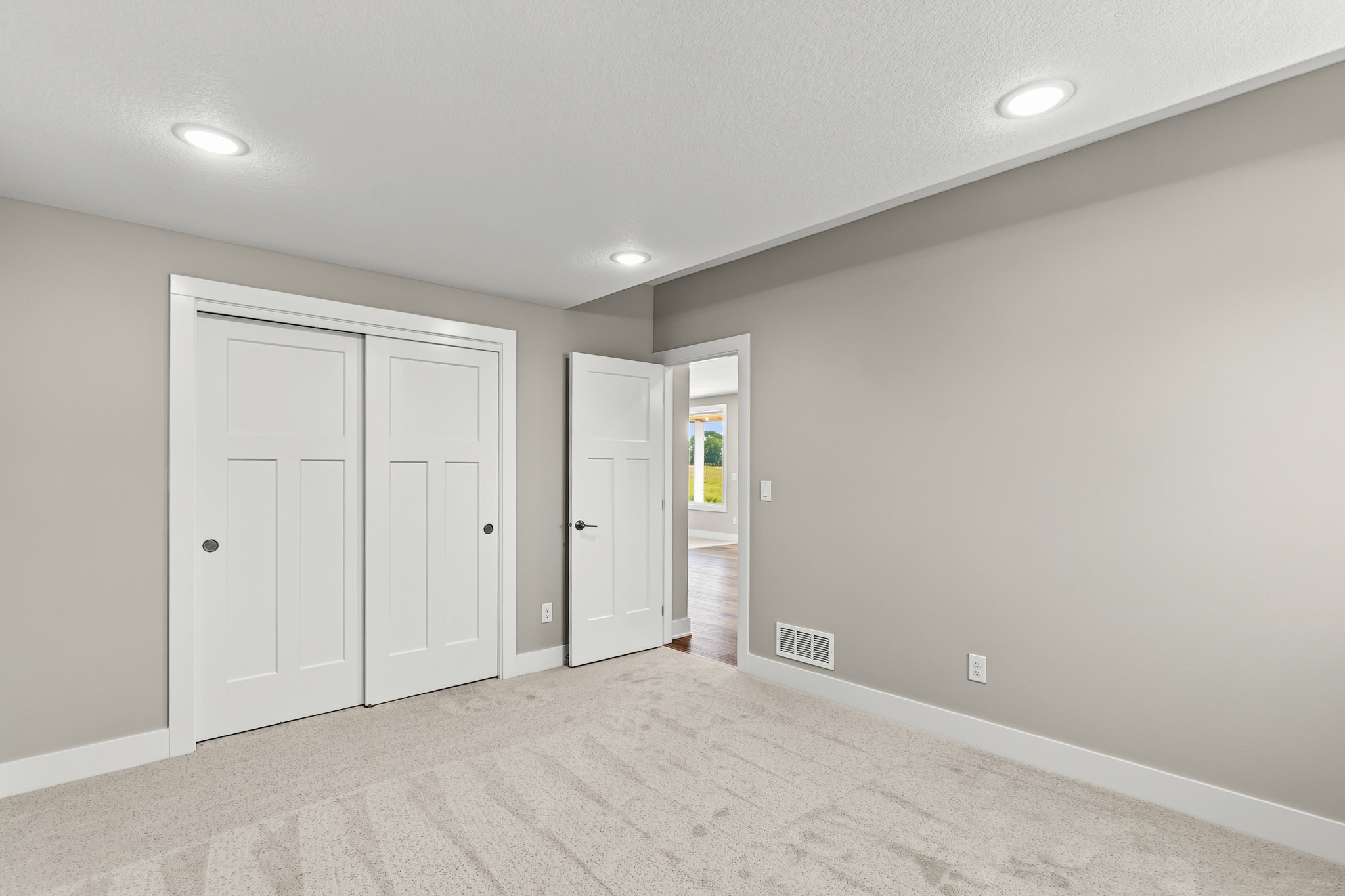 2531 Bos Landen Drive Property Photo 32