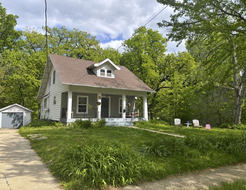 1231 39th Street Property Photo 1