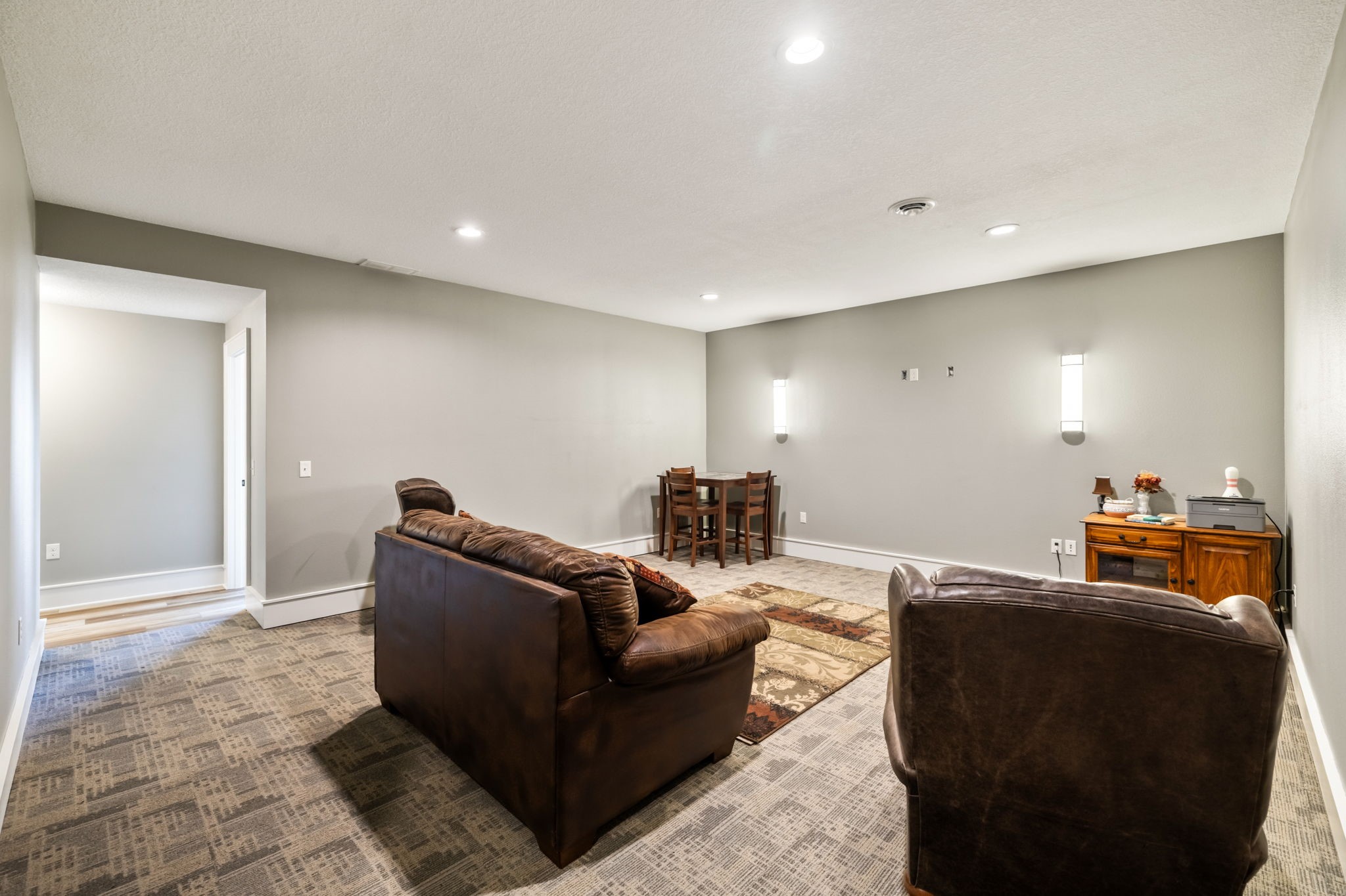 730 Country Side Lane Property Photo 18