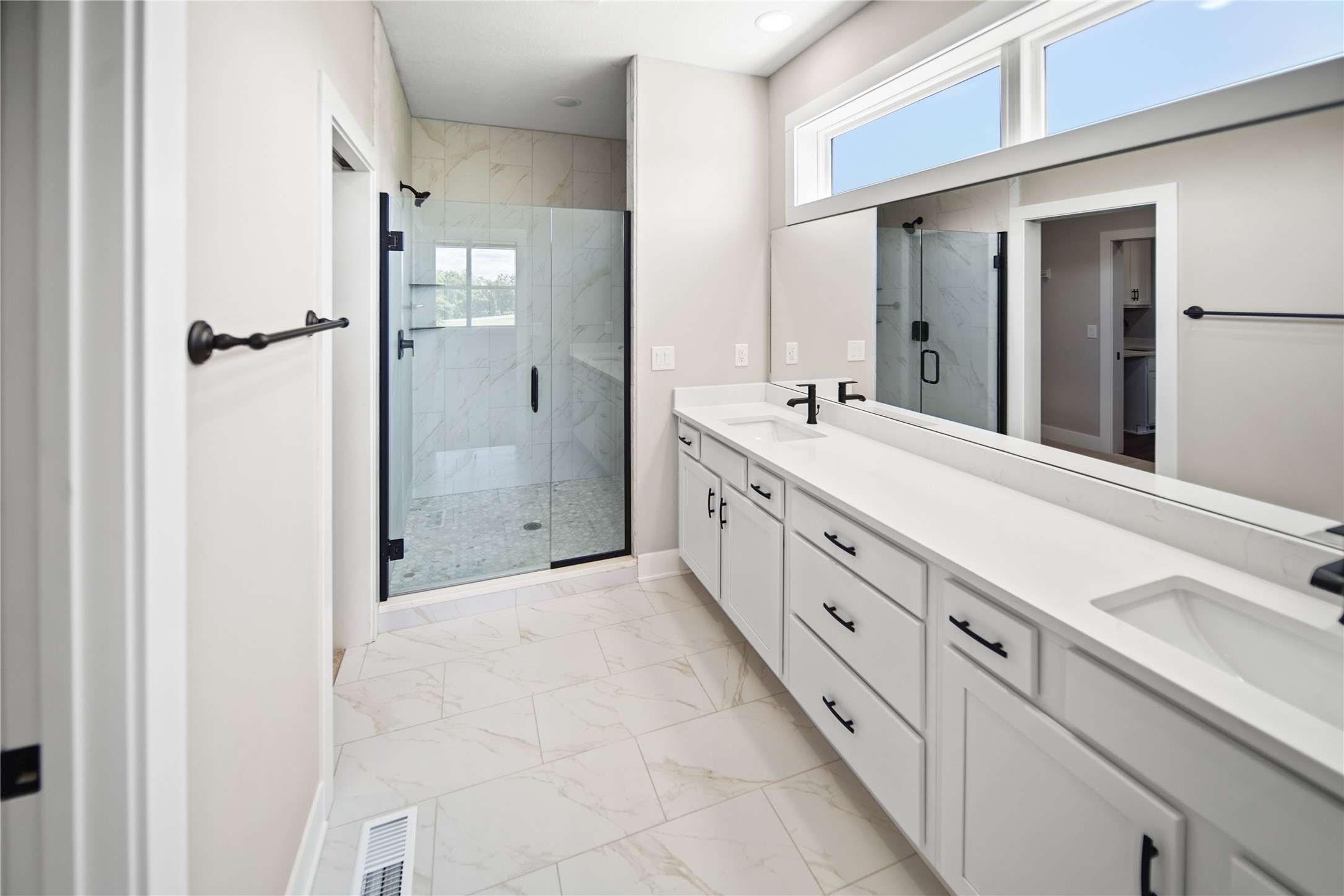 2525 Bos Landen Drive Property Photo 12
