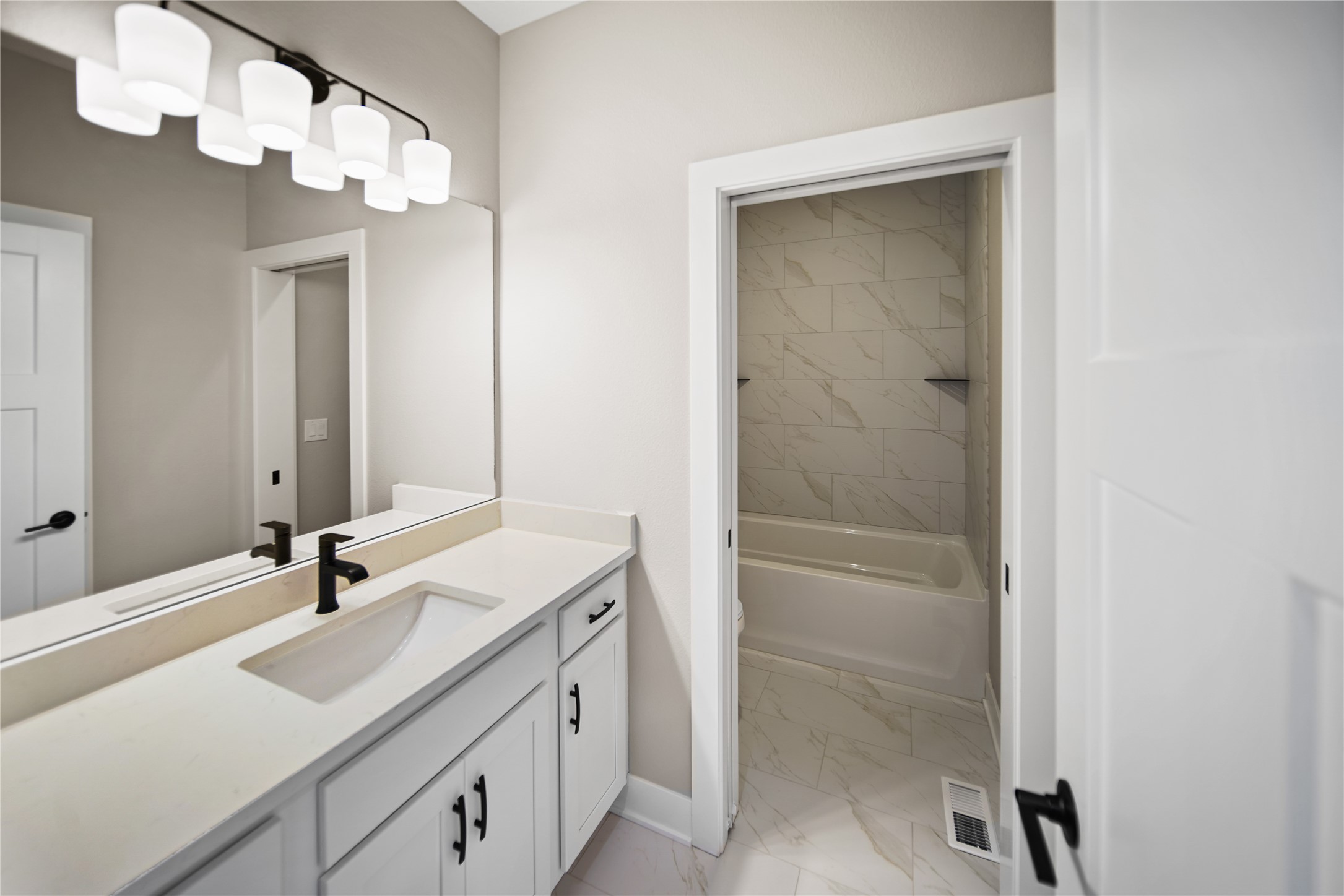 2525 Bos Landen Drive Property Photo 17