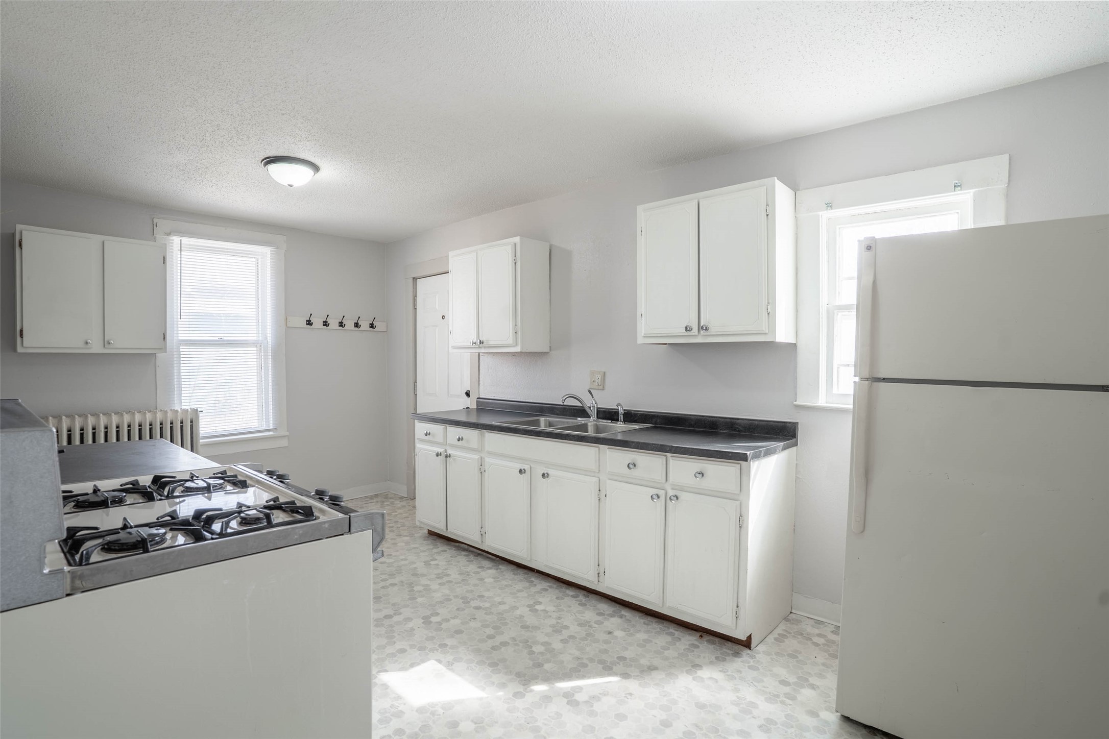 306 W Robinson Street Property Photo 15