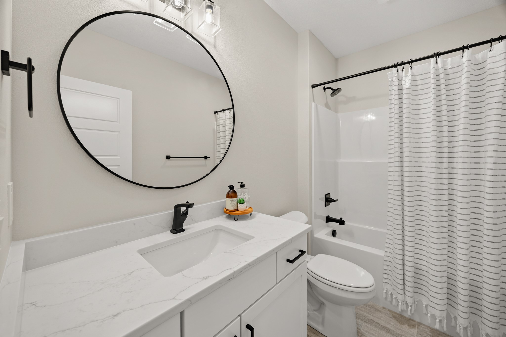 9806 Watermeadow Circle Property Photo 32